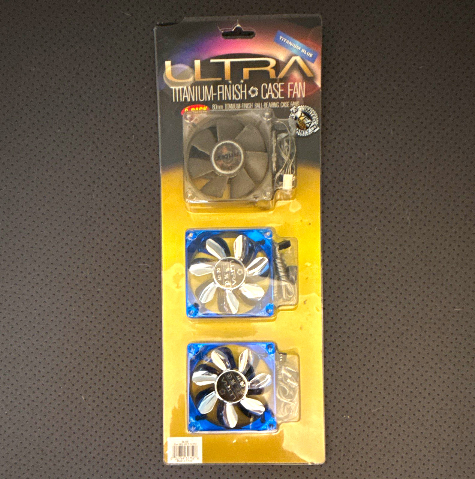 Ultra 80mm Ball Bearing Case Fans 3-Pack 2000RPM 21.5CFM 3-Pin Blue