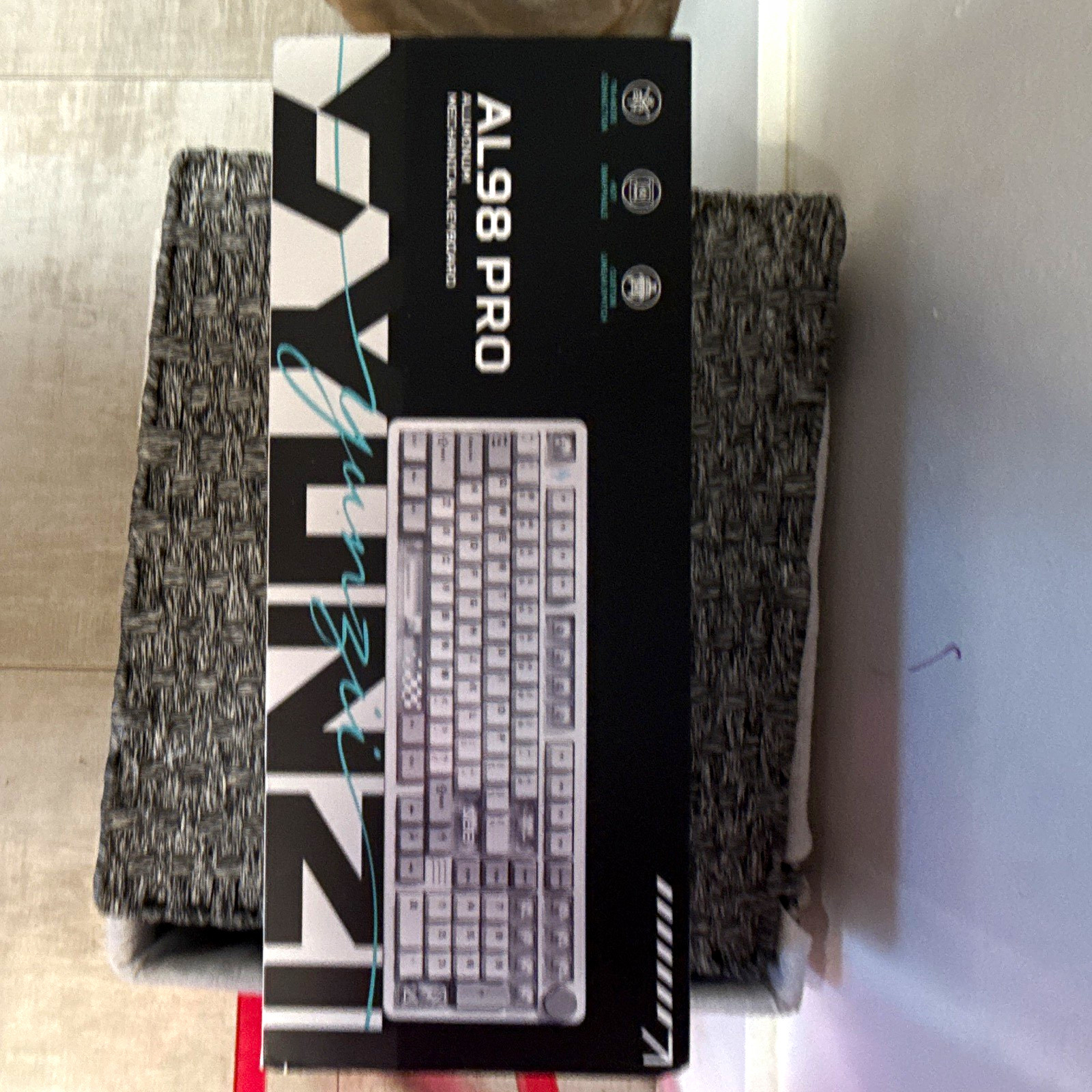 YUNZII AL98 PRO Wired Illuminated Mechanical Keyboard English QWERTY - White