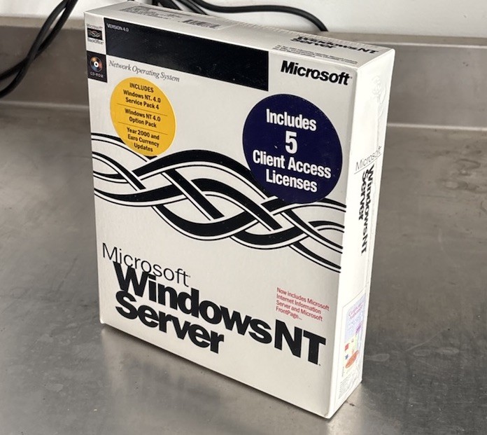 Microsoft Windows NT Server CD-ROM 5 Client Access Licenses New Factory Sealed 