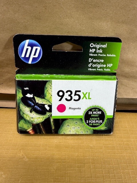HP 935XL Magenta Office jet Ink Cartridge EXP: 01-2023+