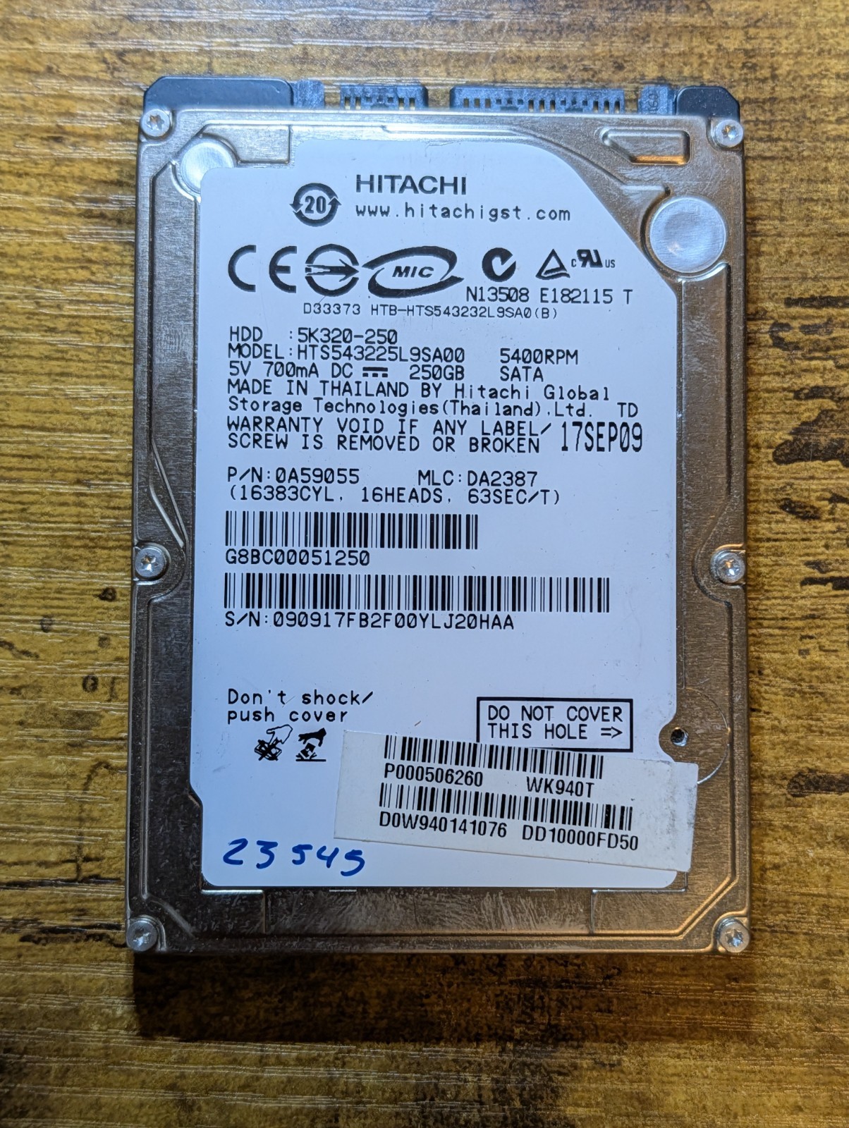 HITACHI HTS543225L9SA00 250GB P/N: 0A59055 MLC: DA2387