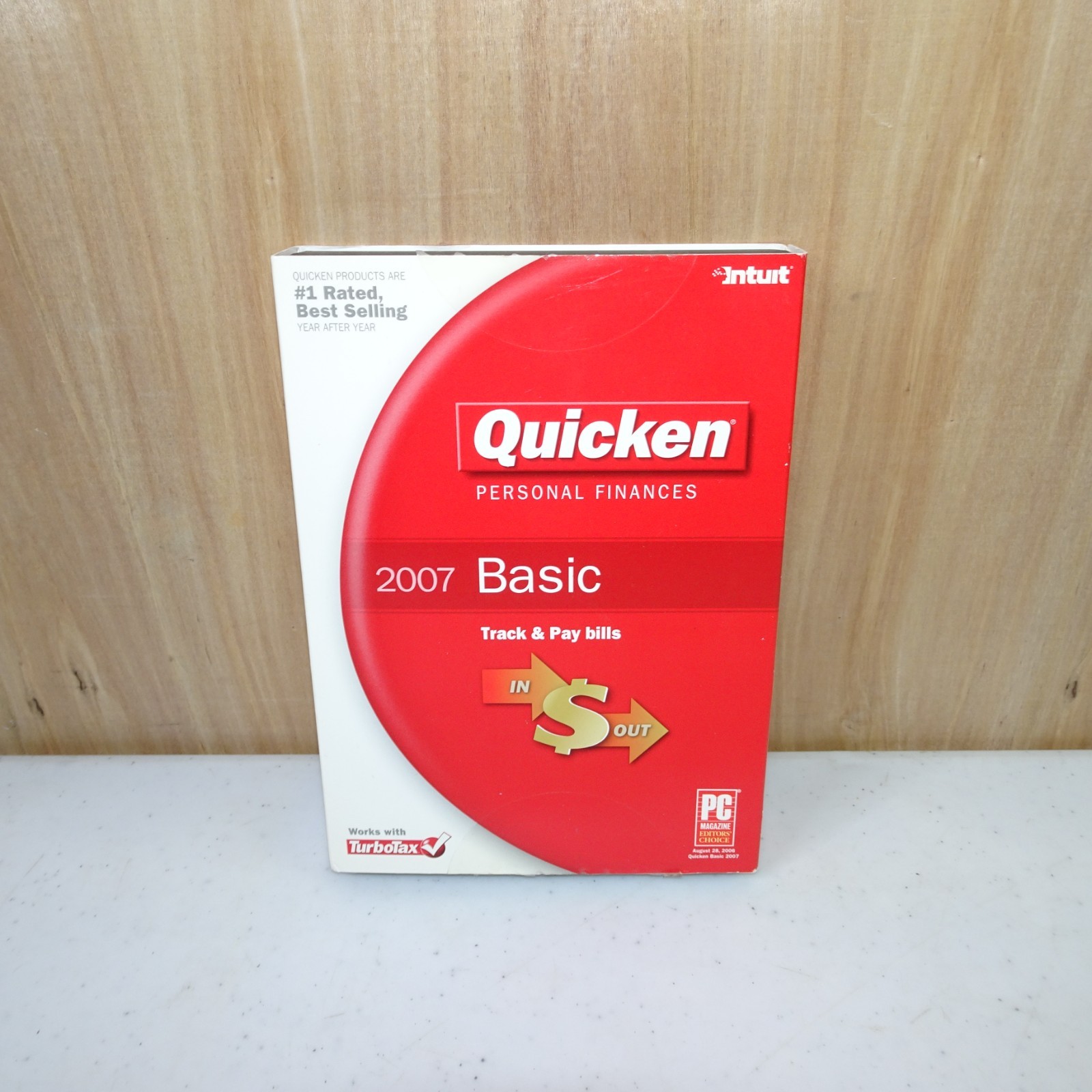 Intuit Quicken 2007 Basic Personal Finance CD Retail for Windows XP/2000