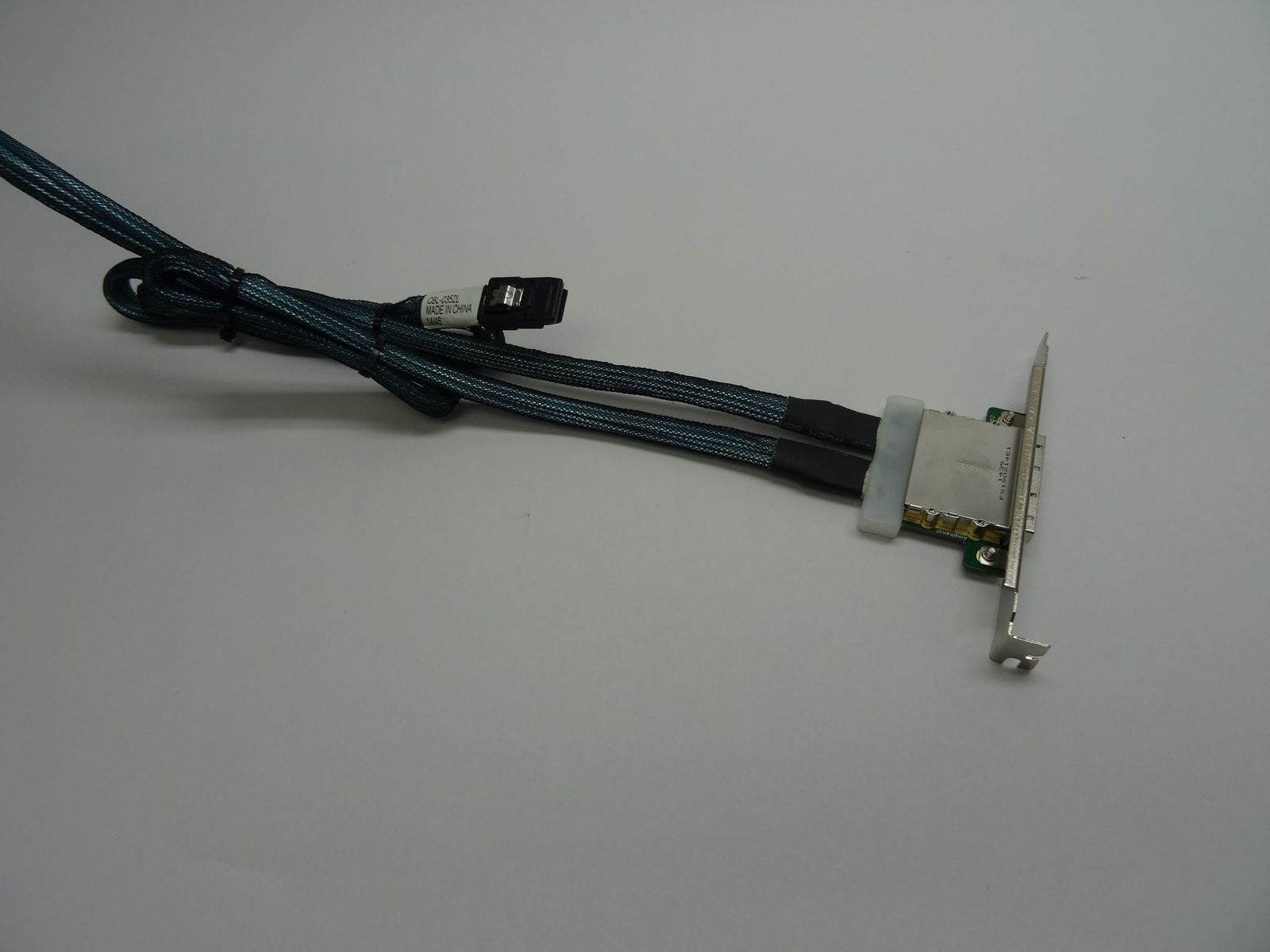 SUPERMICRO INTERNAL TO EXTERNAL 2 PORT MINISAS CASCADING 85CM CABLE CBL-0352L-LP