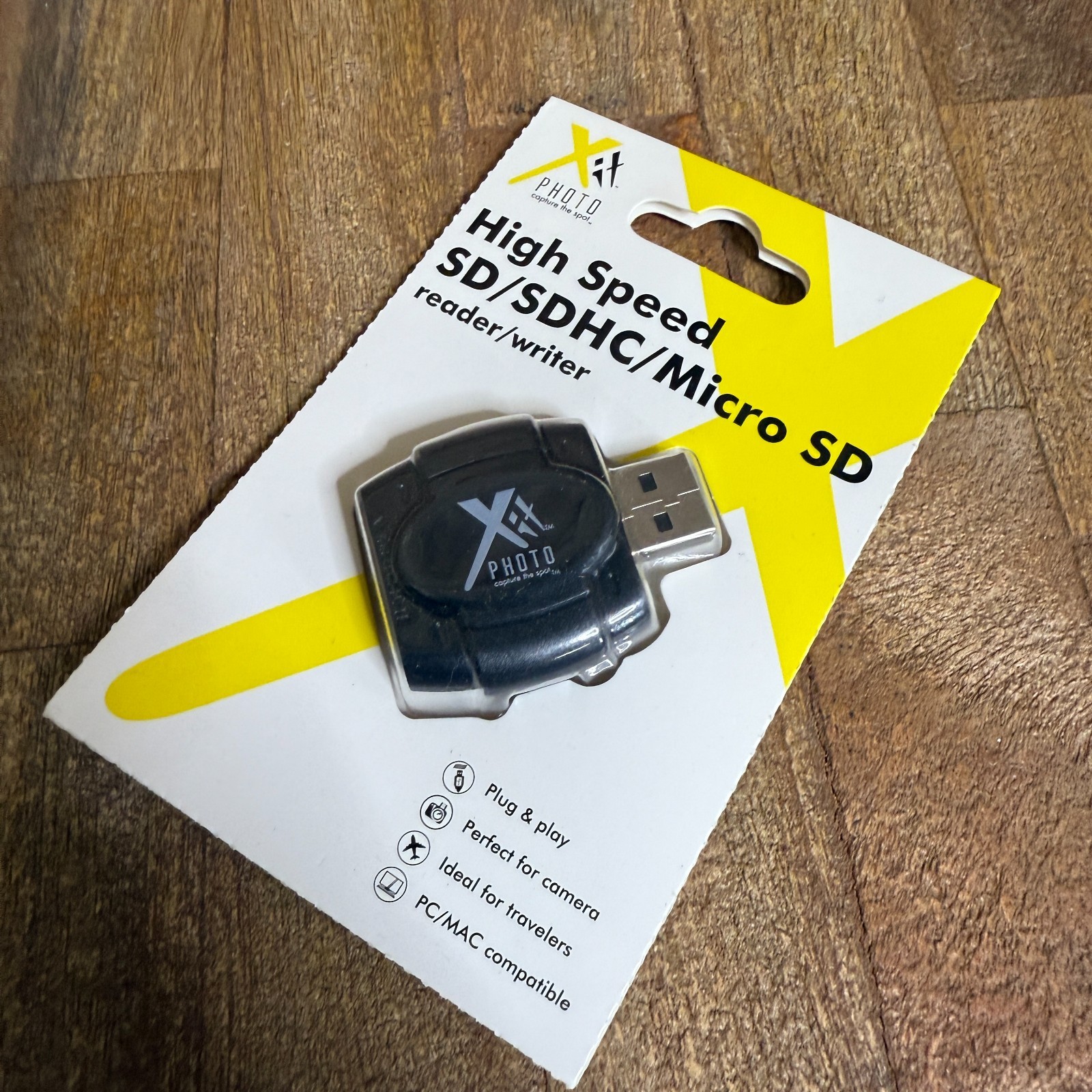 NEW NIP NIB PHOTO XIT SD, SDHC, MicroSD USB High Speed Memory Card Reader