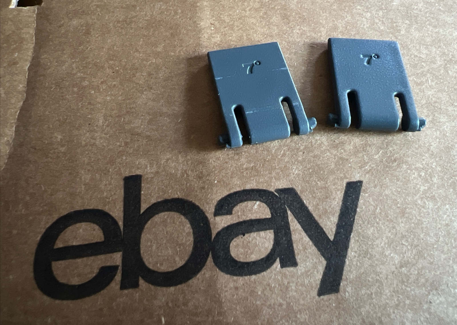 2x Replacement Foot Leg Feet for Logitech Keyboards K300 MK300 K320 K330 Y-R0009