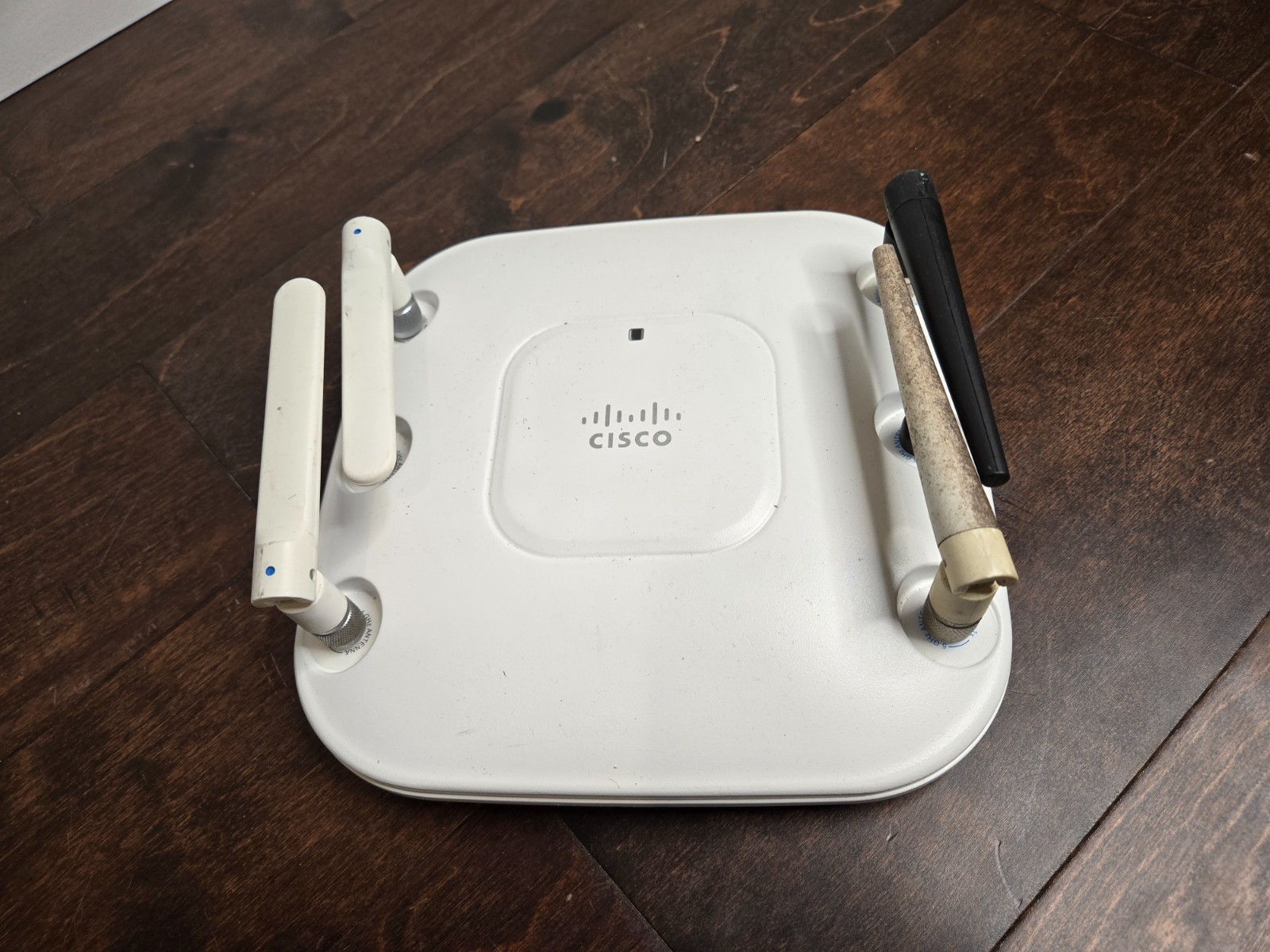Cisco Aironet 1260 Series 802.11n Dual Access Point AIR-LAP1262N-A-K9 V01