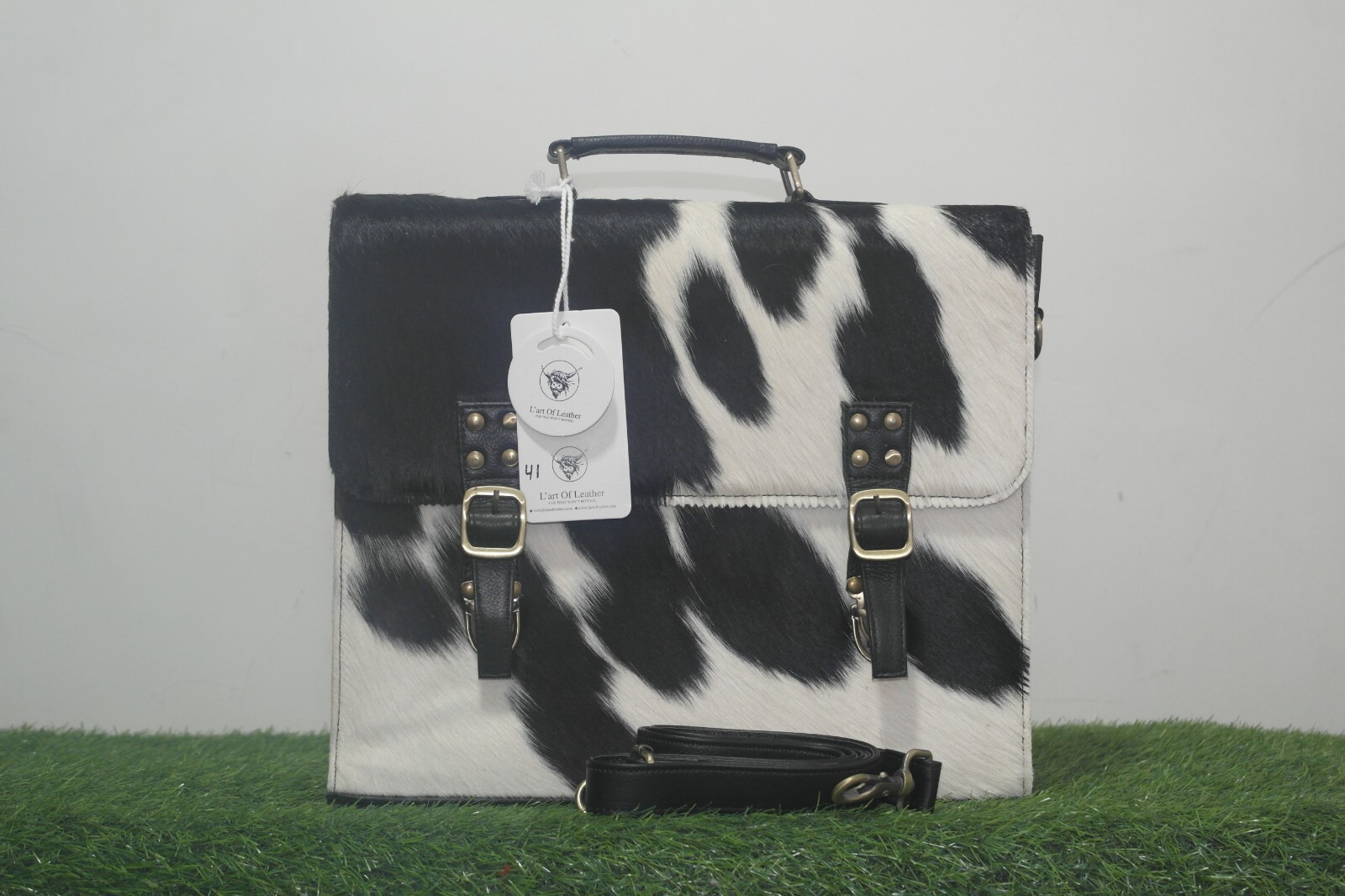 Cowhide Hair-on-Hide Laptop Bag: Rustic Western Style meets Modern Functionality