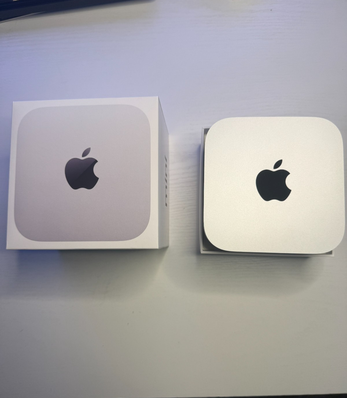 2024 Apple Mac Mini Desktop Computer - Silver (Desktop) M4, 16 gb, 245 gb.
