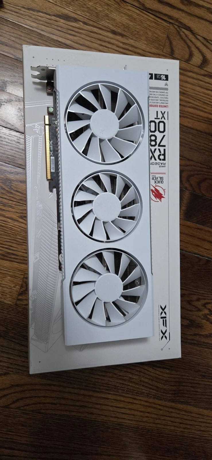 MINT, RARE - XFX Quicksilver Radeon 7800 XT Magnetic Air, White Limited Ed.
