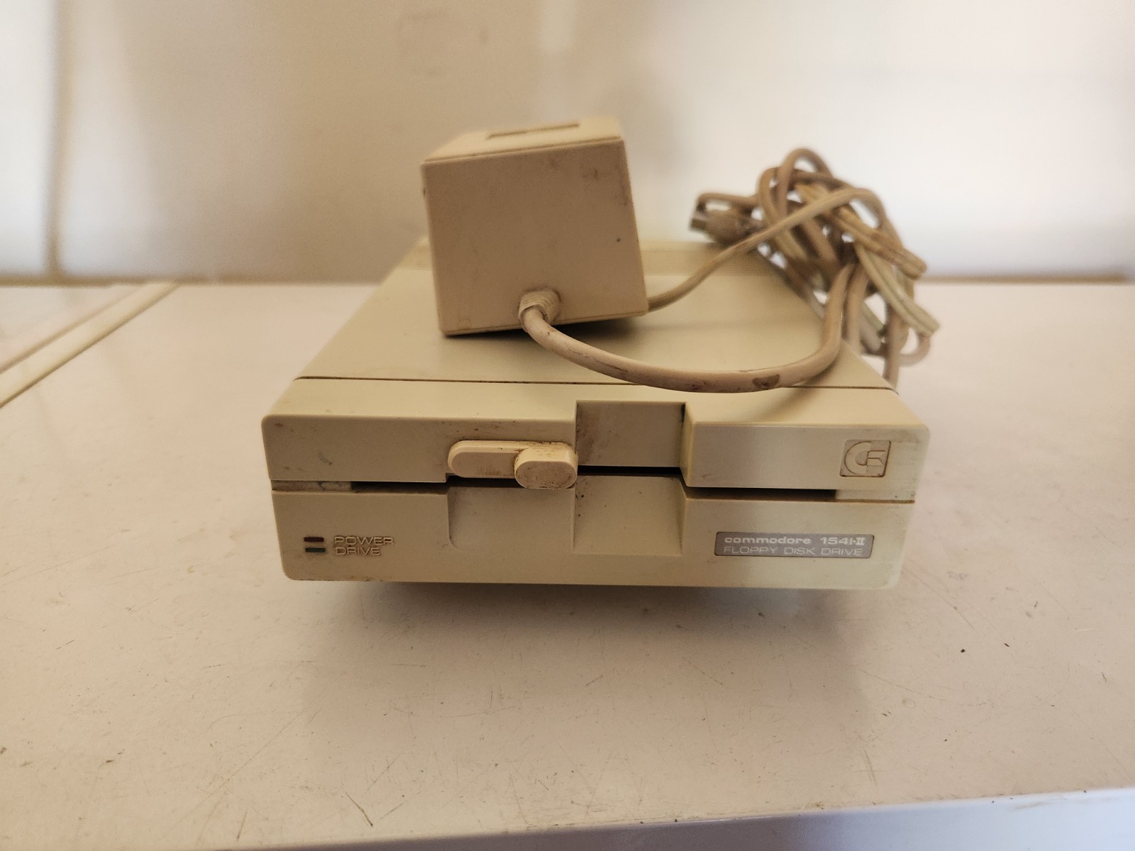 Commodore 1541-II disc drive tested FOR POWER including power Supply 5128-1