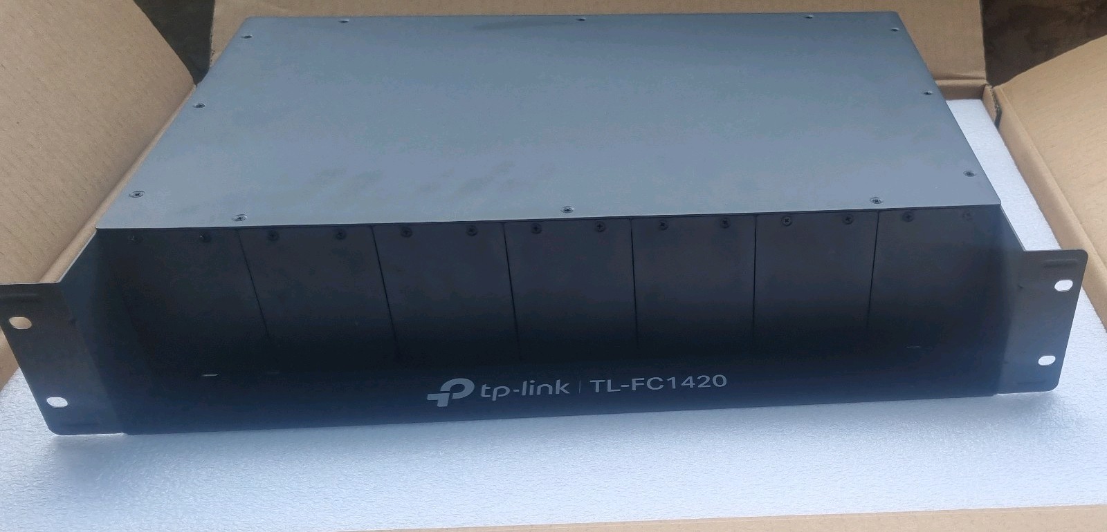 New TP-Link TL-FC1420 14 Slot Rack Mount Media Converter Chassis 2U 14 Bay