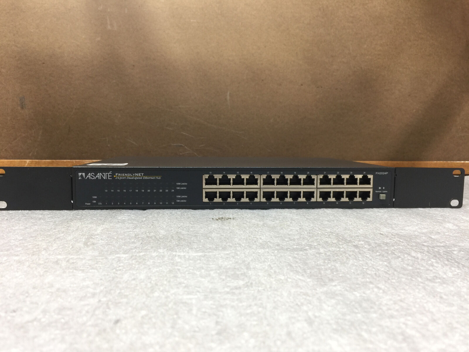 Asante FriendlyNet 24-Port Dual-speed Ethernet Hub Switch, w/ RACK EARS -TESTED