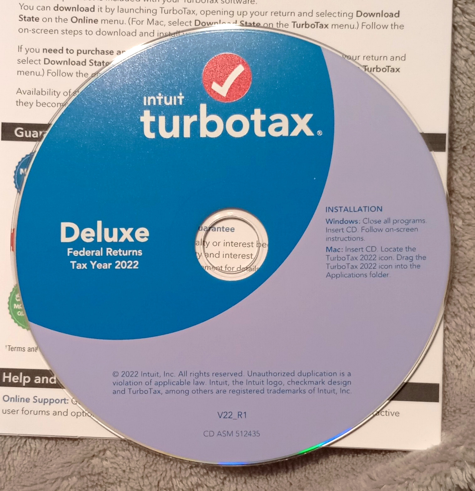 Intuit TurboTax Deluxe 2022 Federal Returns Tax CD for Windows/Mac