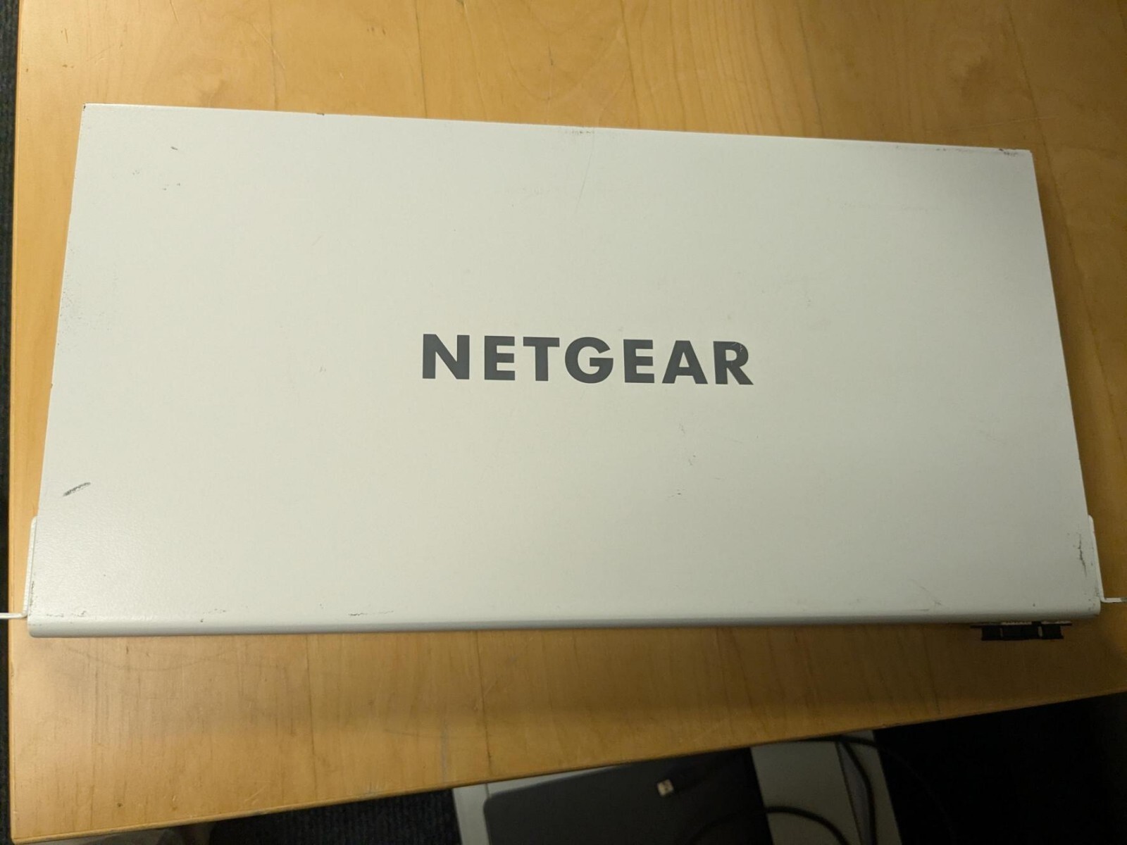 NETGEAR Smart Cloud Managed Switch GC728XP Gigabit PoE 24 Port **FREE SHIPPING**