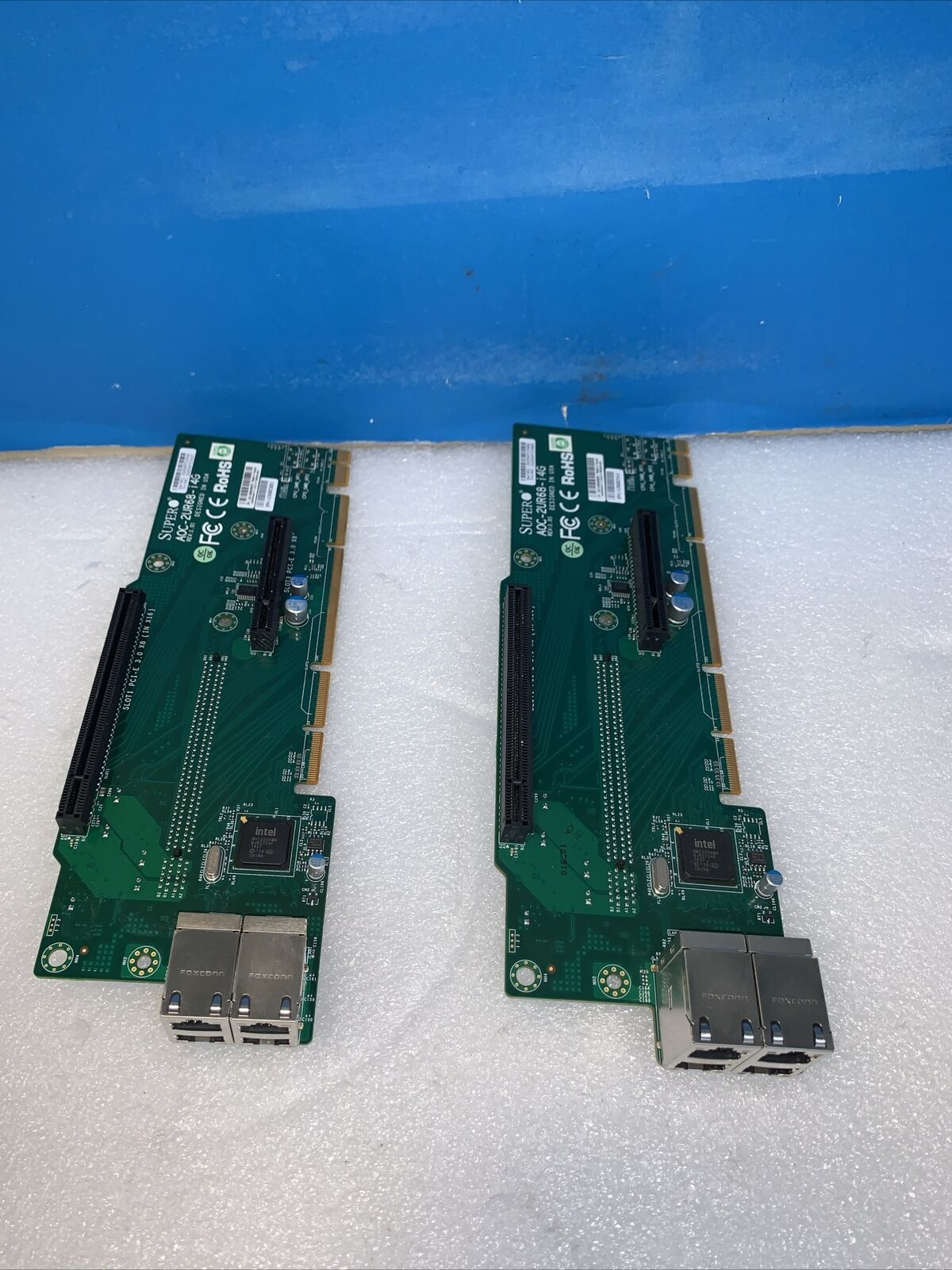 (1x) Supermicro AOC-2UR68-i4G 4-port Intel i350 2U Gigabit Ethernet Card Adapter