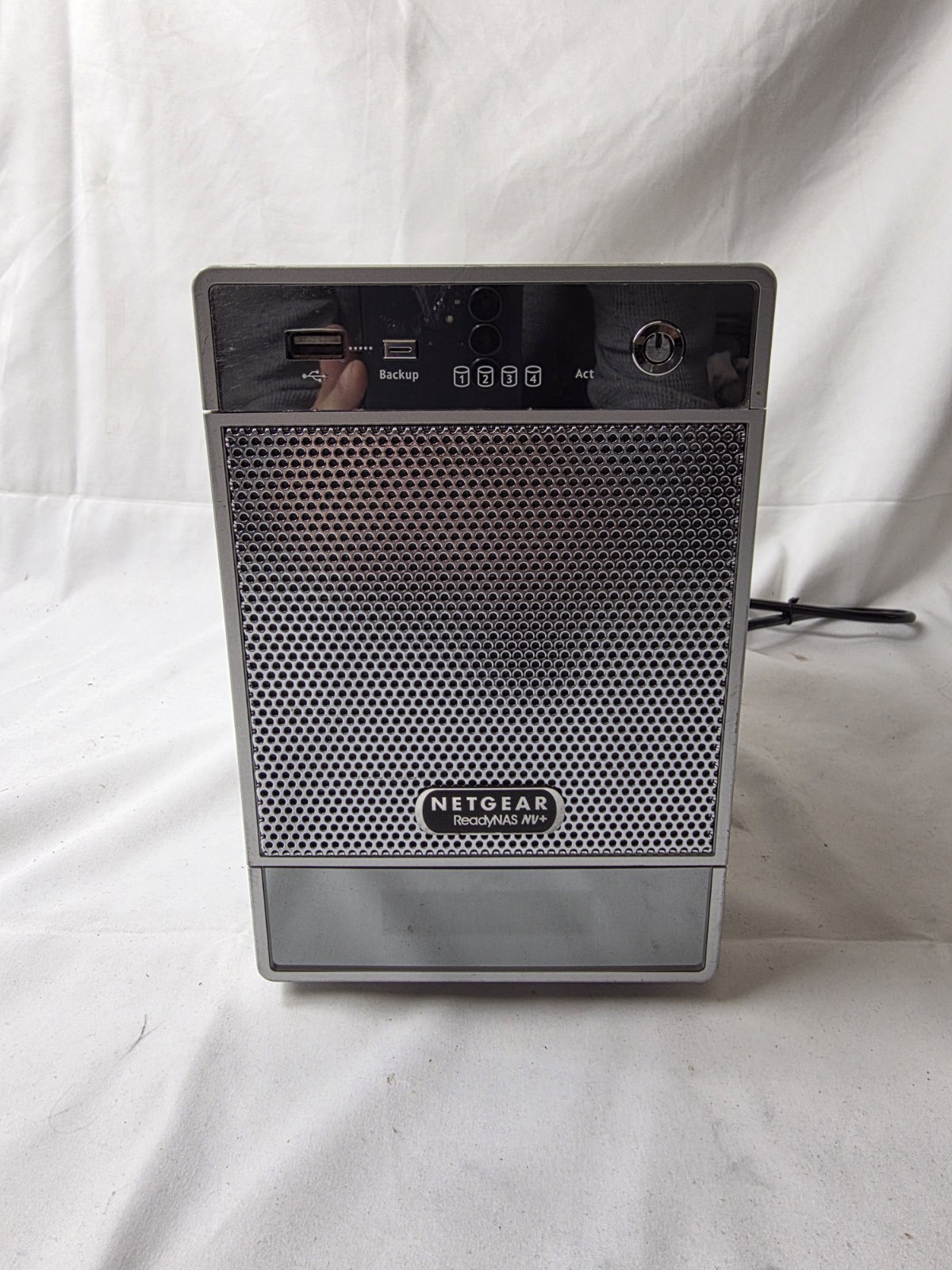 Netgear RND4210-100NAS V3 4-Bay NAS READ - Powers On 