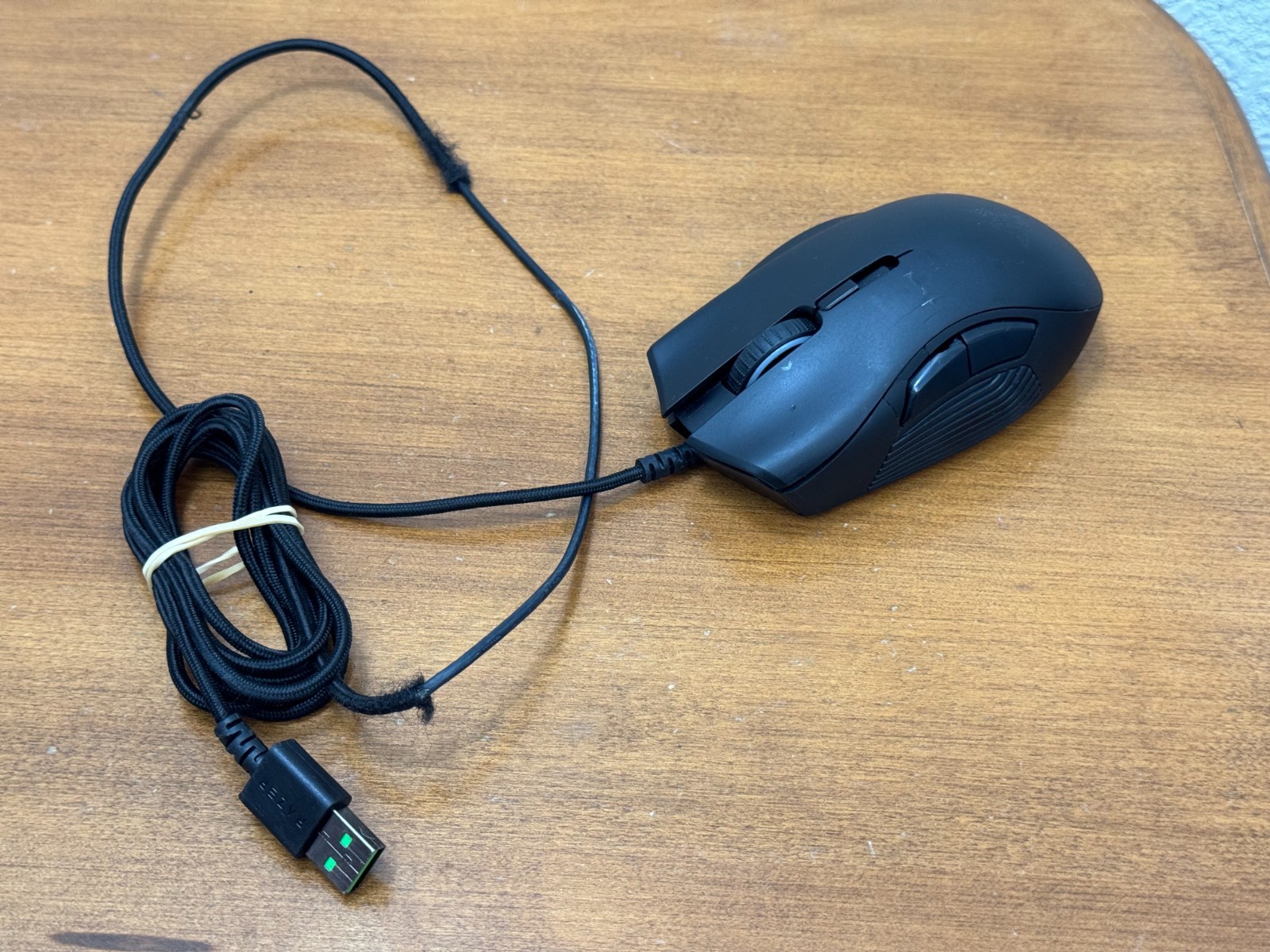 Razer Naga Trinity Wired Gaming Mouse RZ01-0241 , Works, Broken buttons, Cracks