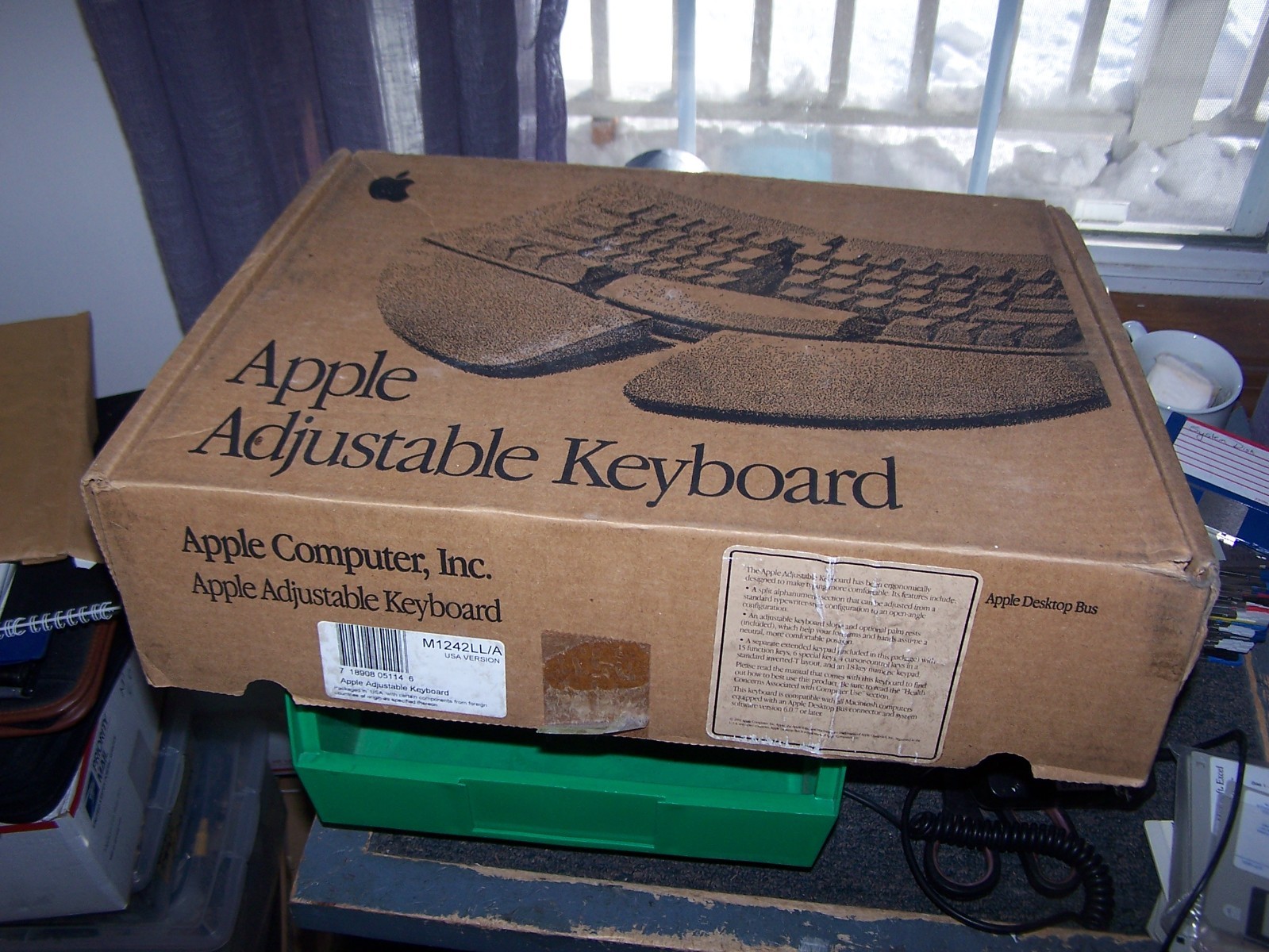 Apple Adjustable Keyboard Model M1242LL/A -  ADB Interface