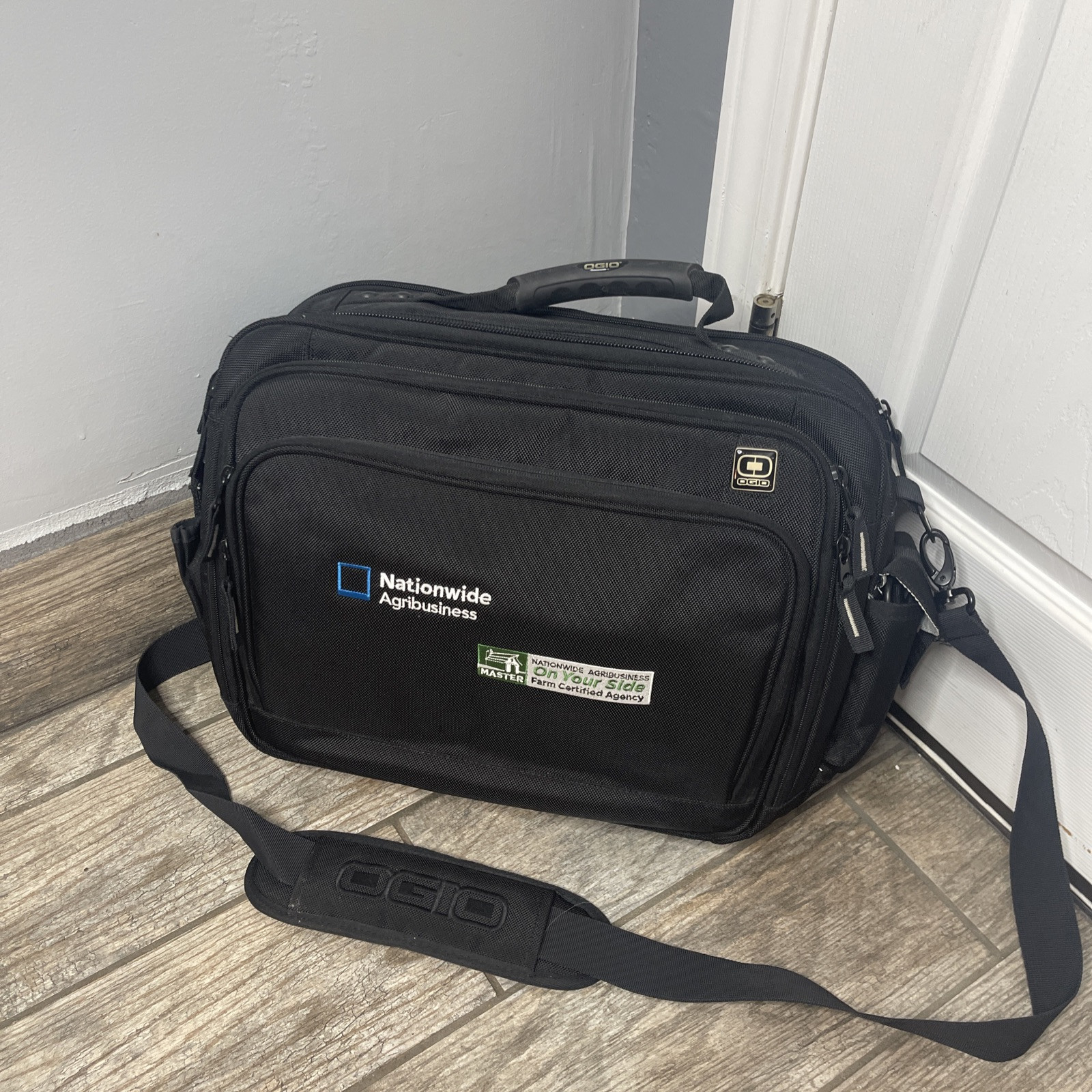 OGIO Laptop Messenger Bag Black With Embroidery