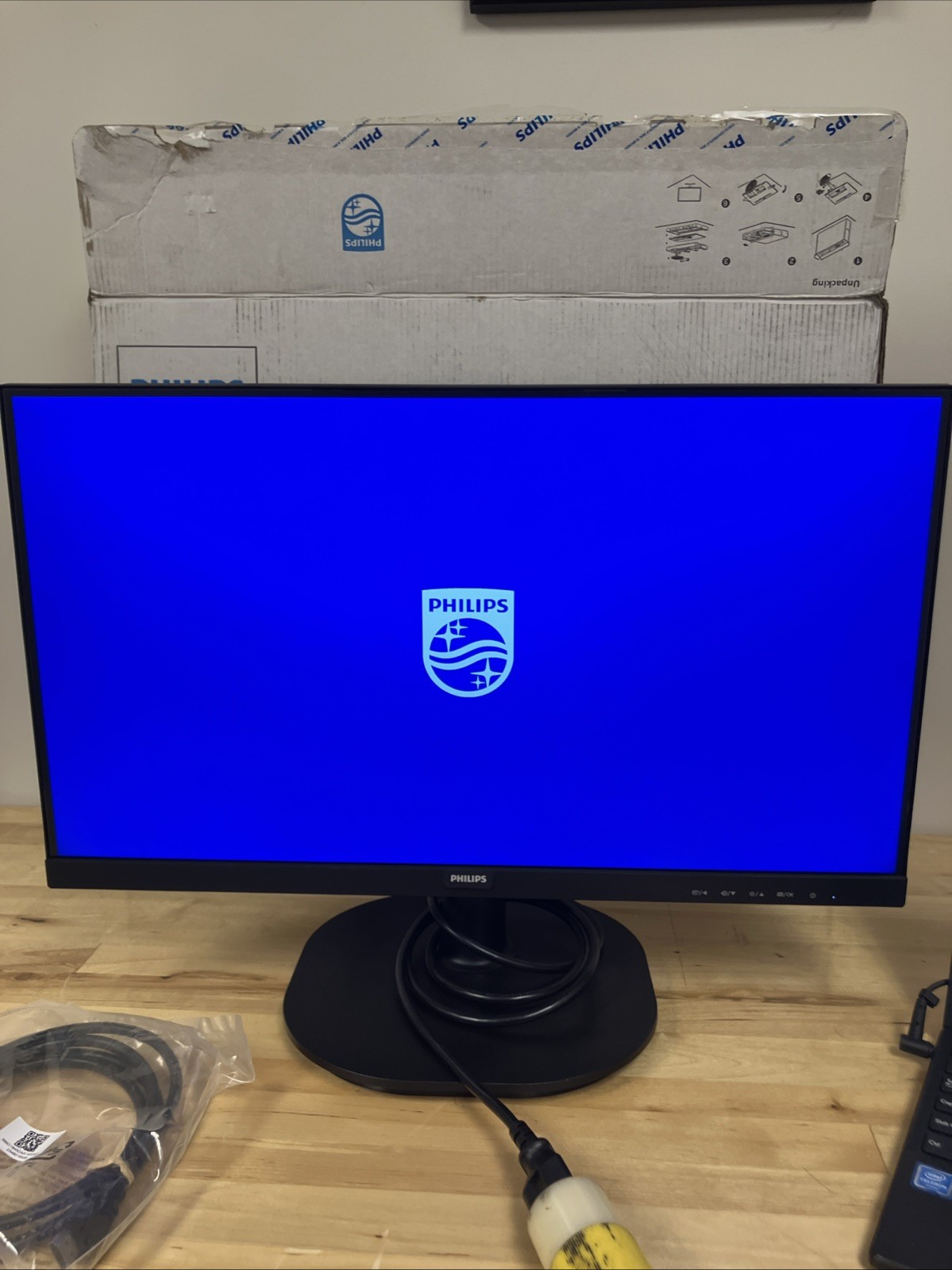 Philips V Line 221V8LN 21.5” LCD Computer Monitor Anti Glare PERFECT 