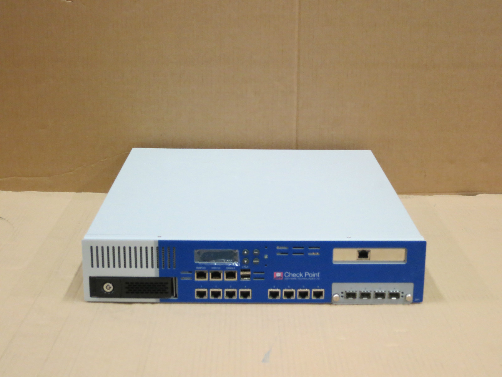 New Check Point P-10 P 10 Network Firewall Security Appliance with Quad FC modul