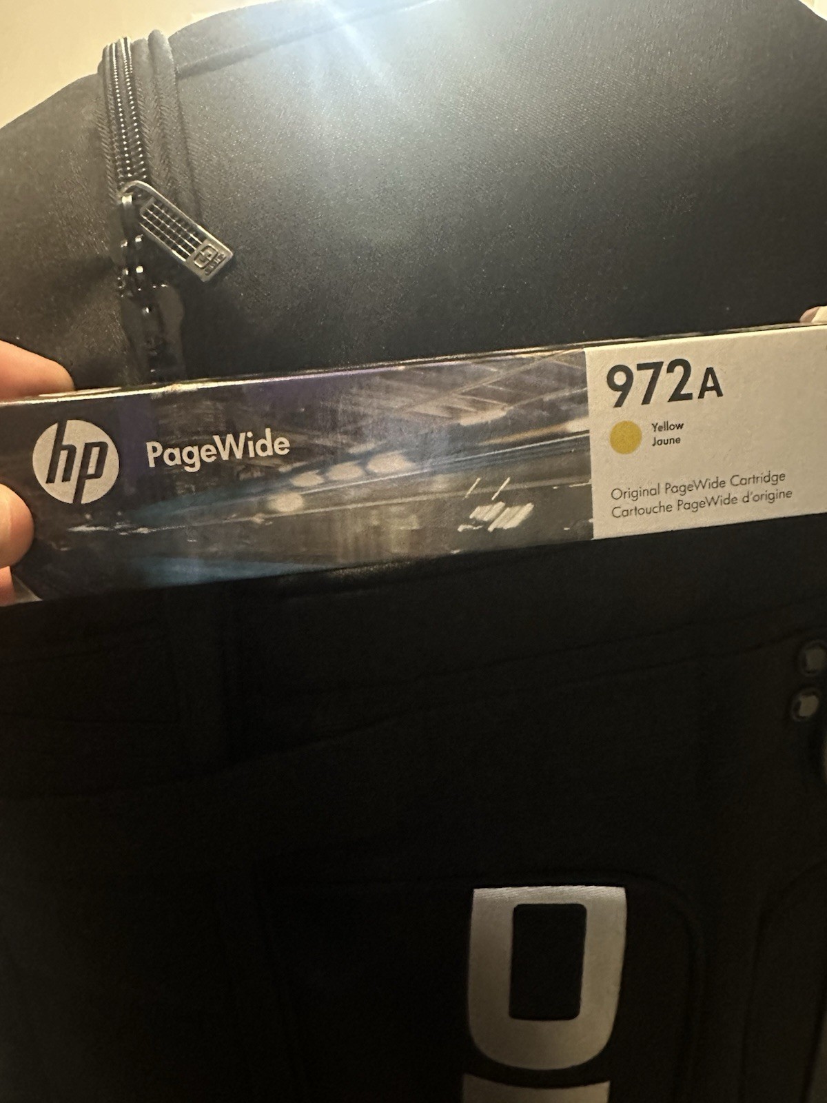 NIB Genuine HP 972A Yellow PageWide Ink EXP 012/24