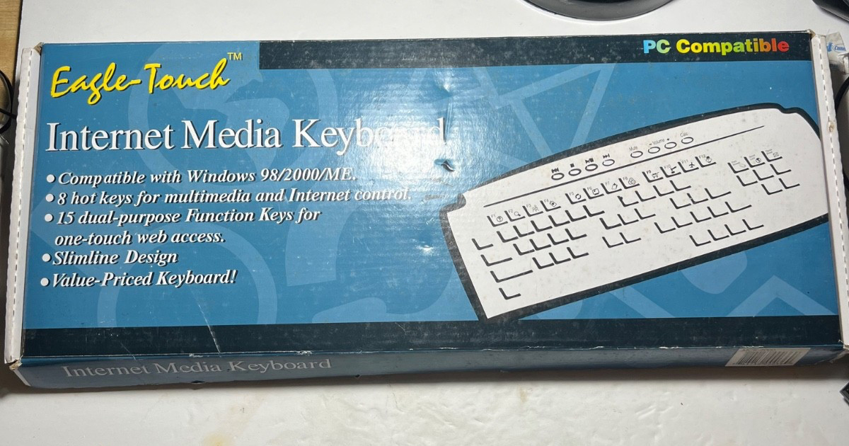 Vtg Eagle-Touch Internet Media Keyboard New Box Windows 98 2000 ME Slimline Wire