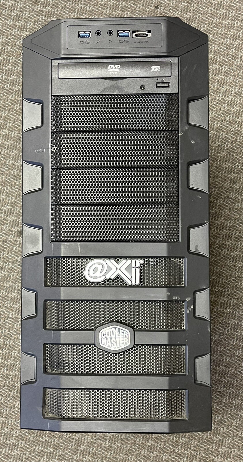 @Xi  COOLER MASTER DESKTOP COMPUTER TOWER SN:040021 BAREBONE CASE MTOWER