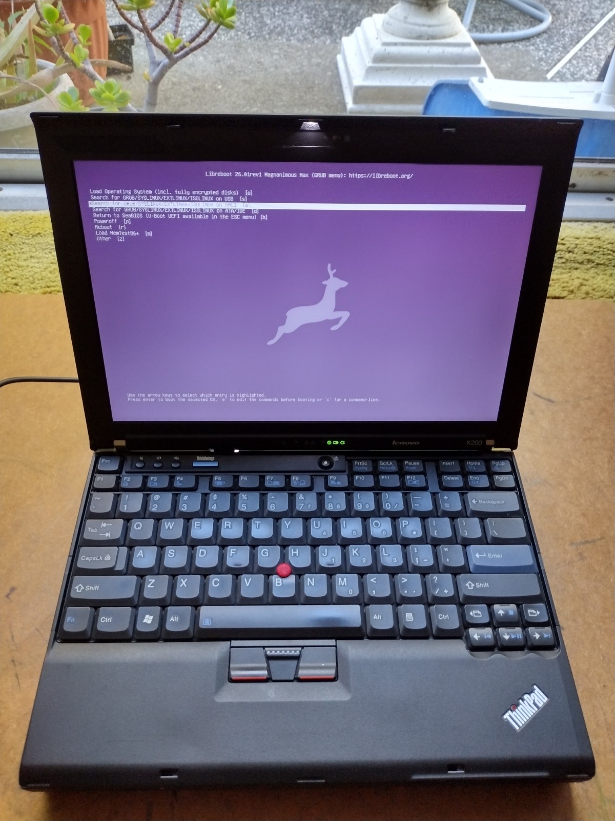 Thinkpad X200 Libreboot 512GB SSD 2.53GHz 8GB RAM 9-Cell Bat AC ThinkLight Dock