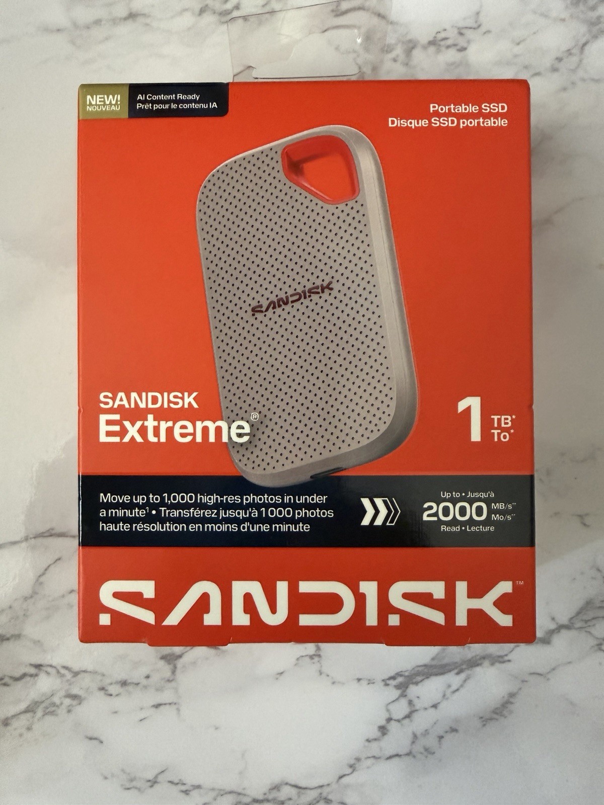 SanDisk Extreme 1TB Portable SSD Up To 2000 MB Read SDSSDE7W-1T00- Damaged Box