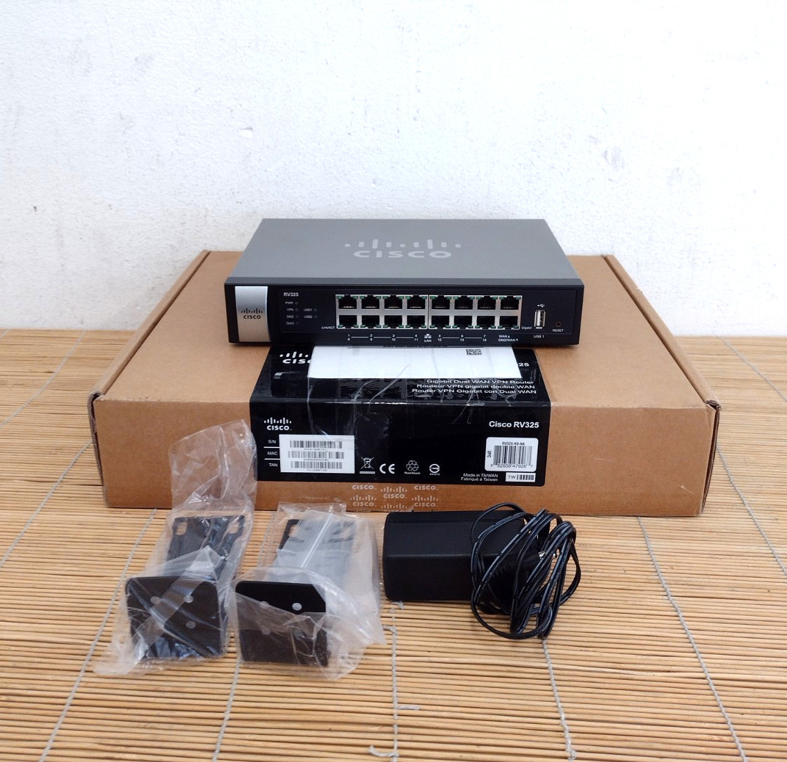 New Cisco RV325-K9-NA Dual Gigabit WAN VPN Router New Open Box
