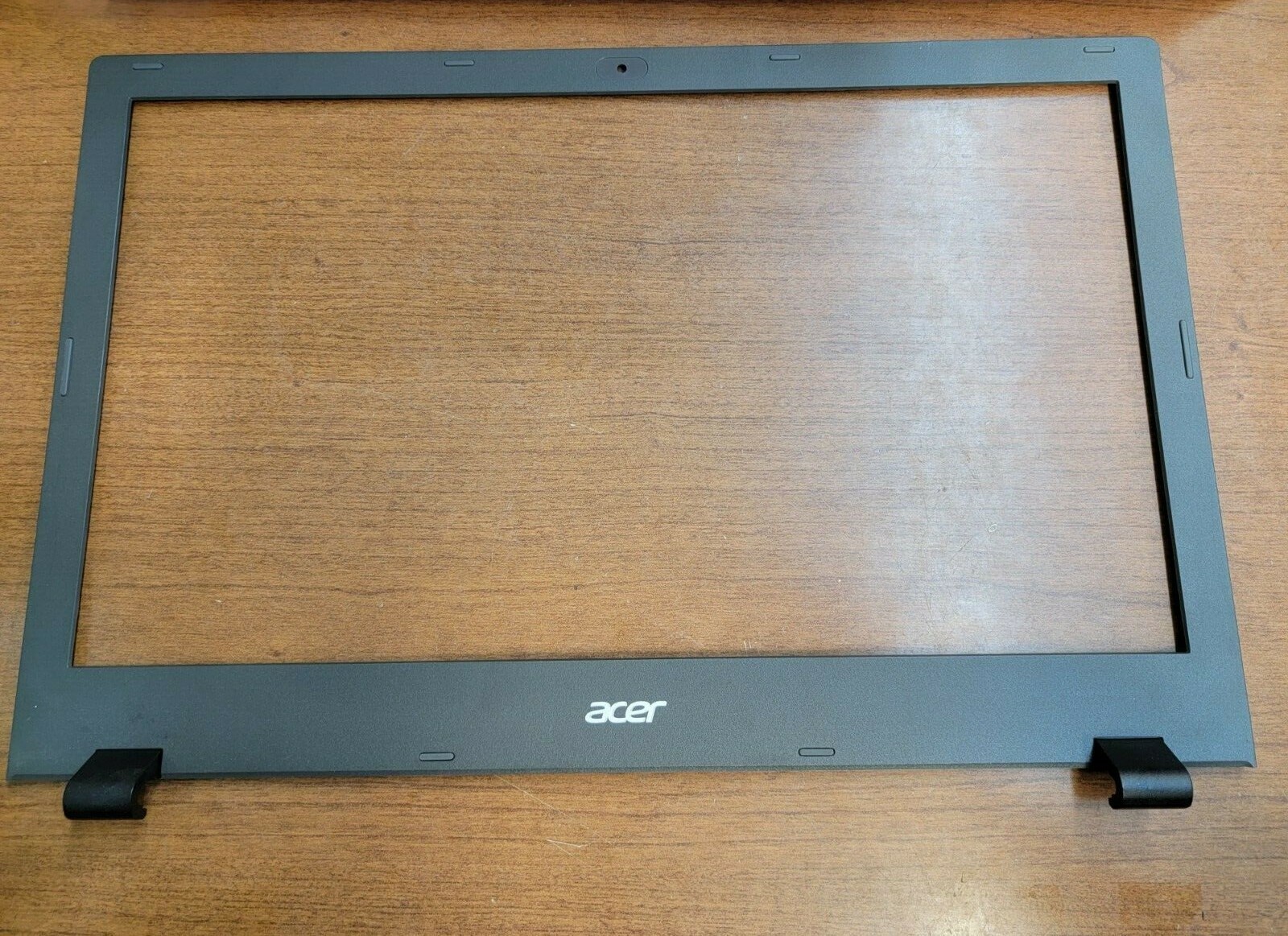 GENUINE ACER ASPIRE E5-522-89W6 SERIES 15.6" LCD FRONT BEZEL EAZRT00401A