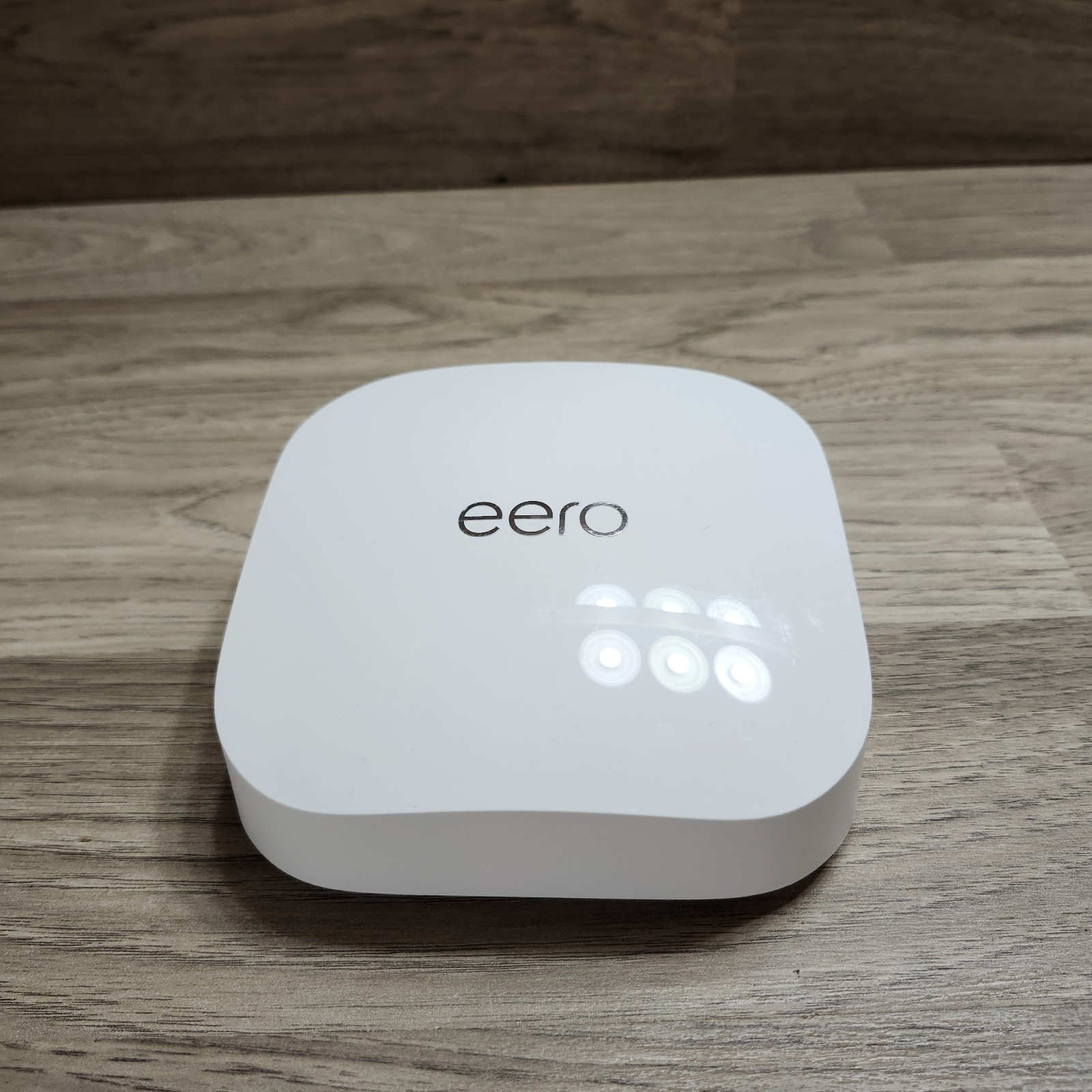 eero Pro 6E WiFi 6E Tri-Band Mesh Router S010001