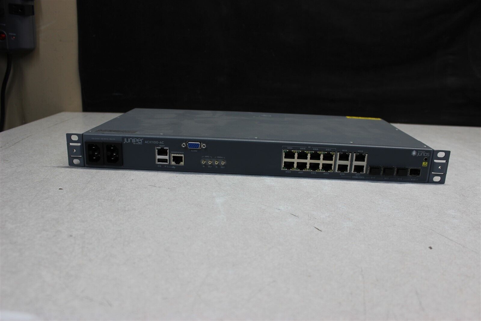 Juniper Networks ACX1100-AC 8-Port GbE 4-SFP Universal Access Router 