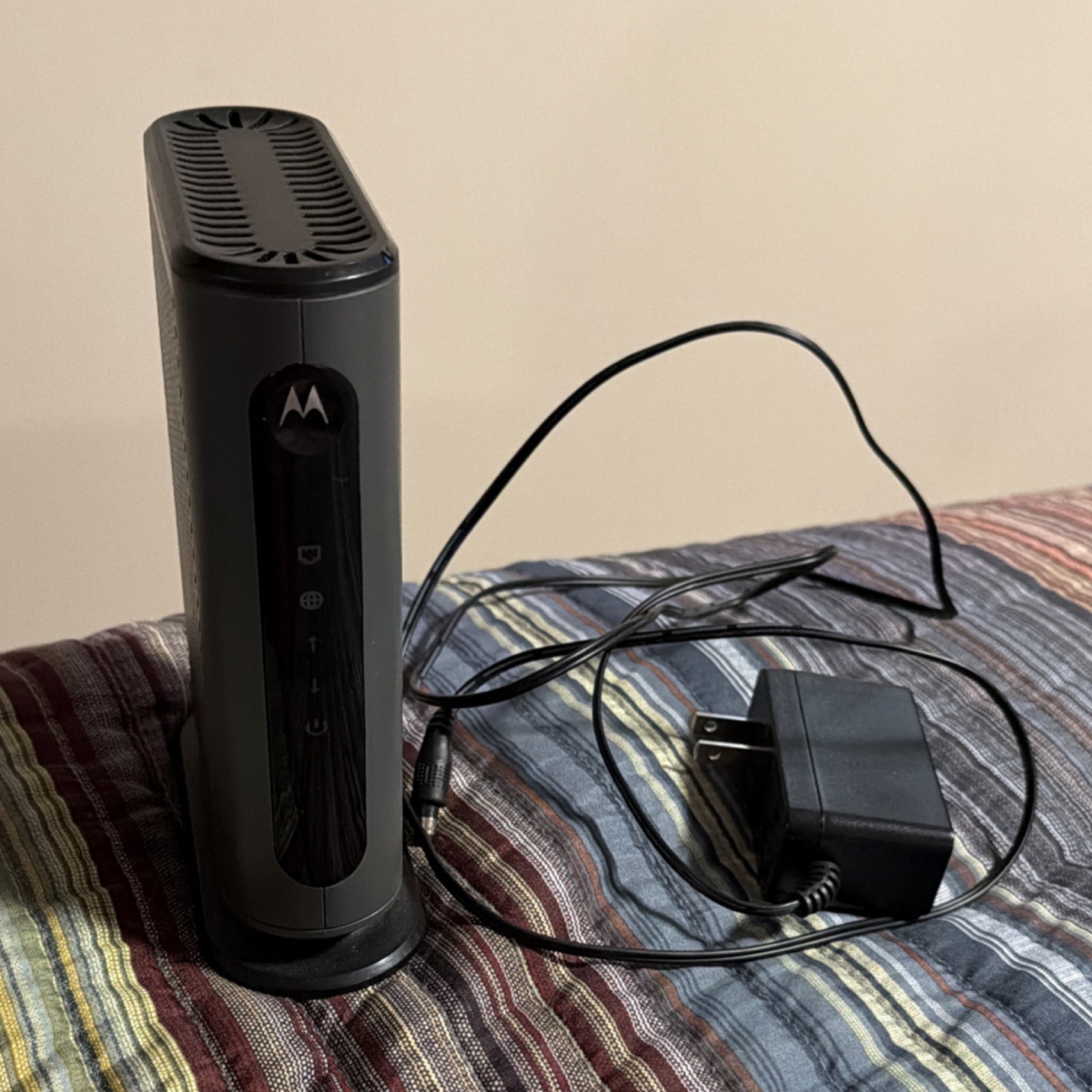 Motorola MB7220 DOCSIS 3.0 Cable Modem
