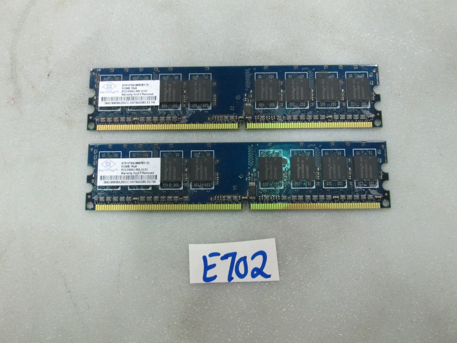 Nanya Memory Module NT512T64U88B0BY-3C 512MB 1RX8 Lot of 2 (New)