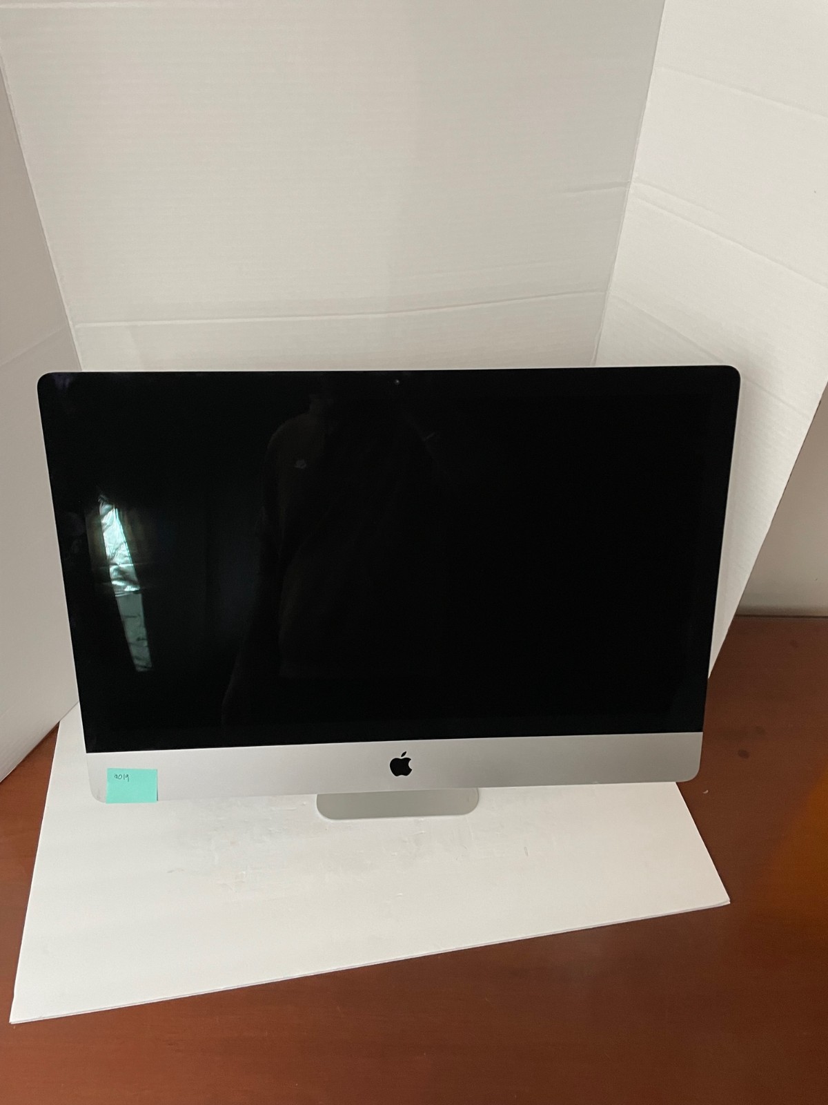 Apple iMac A2115  Desktop All-in-One 27" - i7 10nth Gen |32GB RAM | 500G | Read