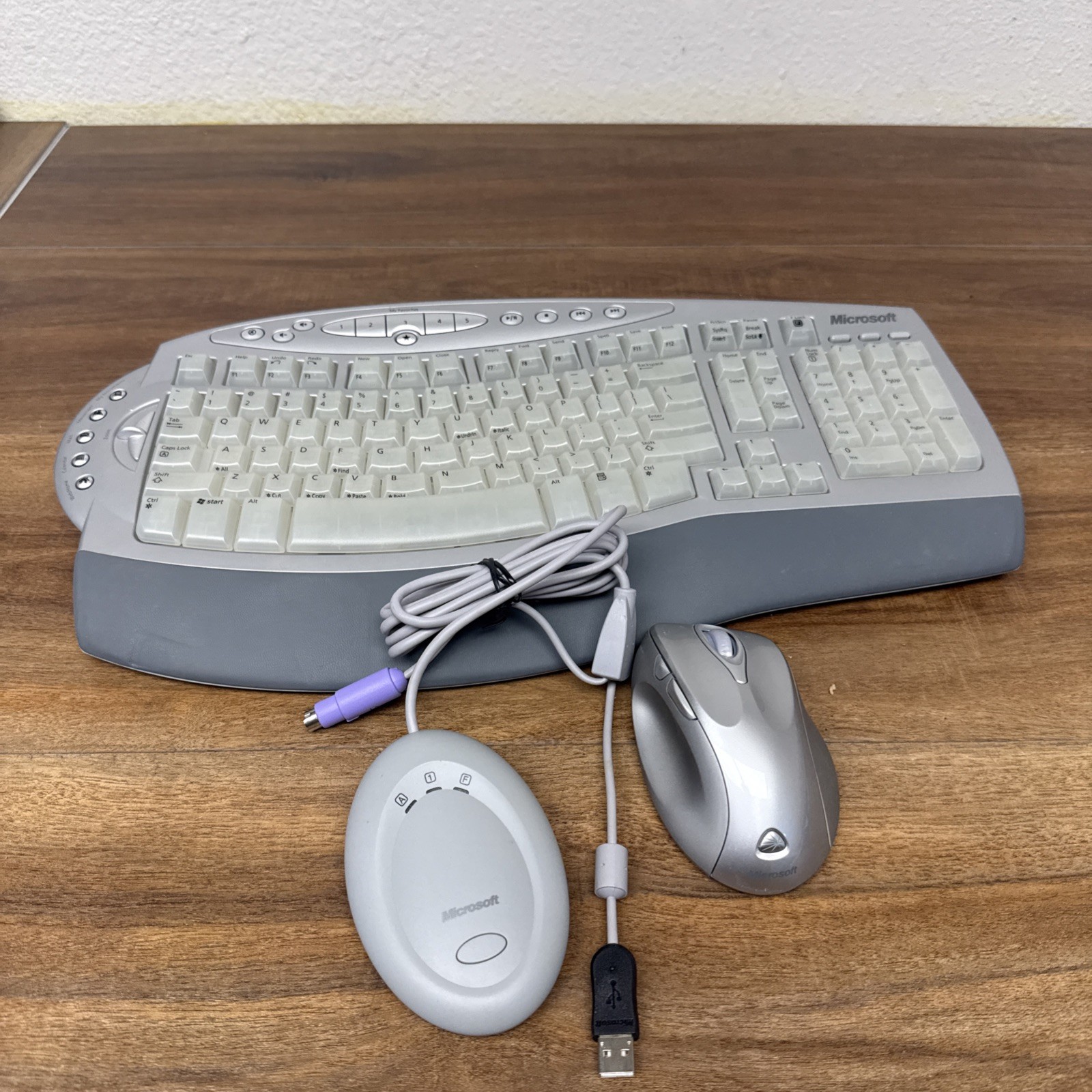 Microsoft Wireless Comfort Keyboard 1.0A Model 1027 Receiver 3.0 Mouse 1052