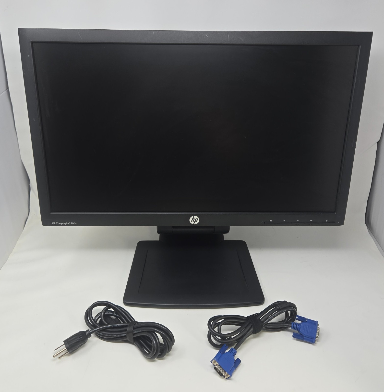 HP Compaq LA2206x 21.5 in LED Backlit Widescreen LCD Monitor Rotates VGA DVI