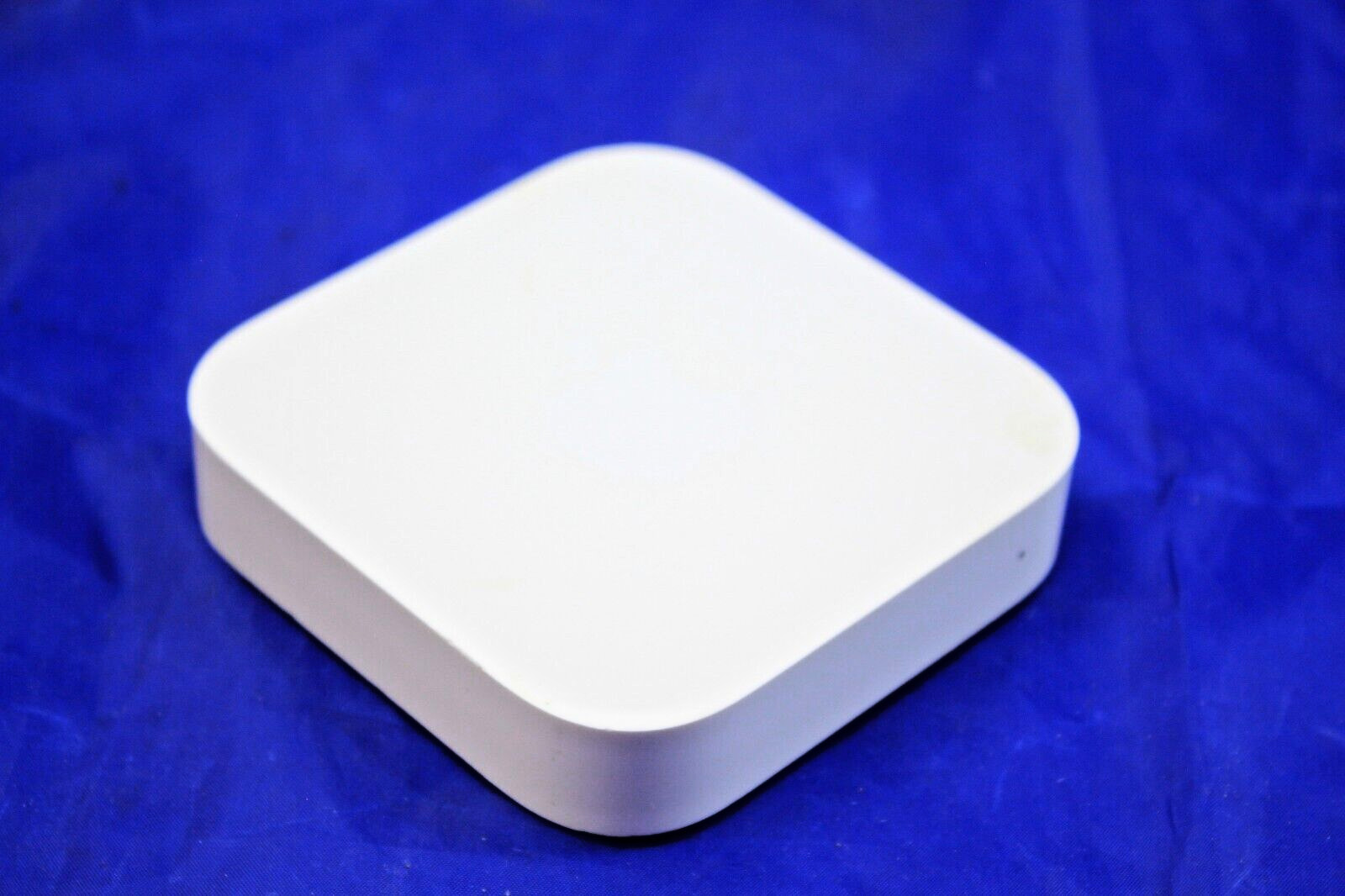 Apple AirPort Express 2nd Gen A1392 Dual-Band Wireless WiFi Router