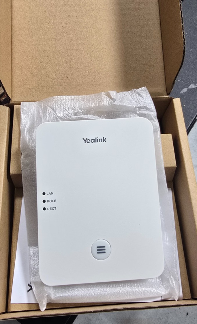 Yealink W80B DECT IP Multi-Cell Base Station-PoE-Never Used