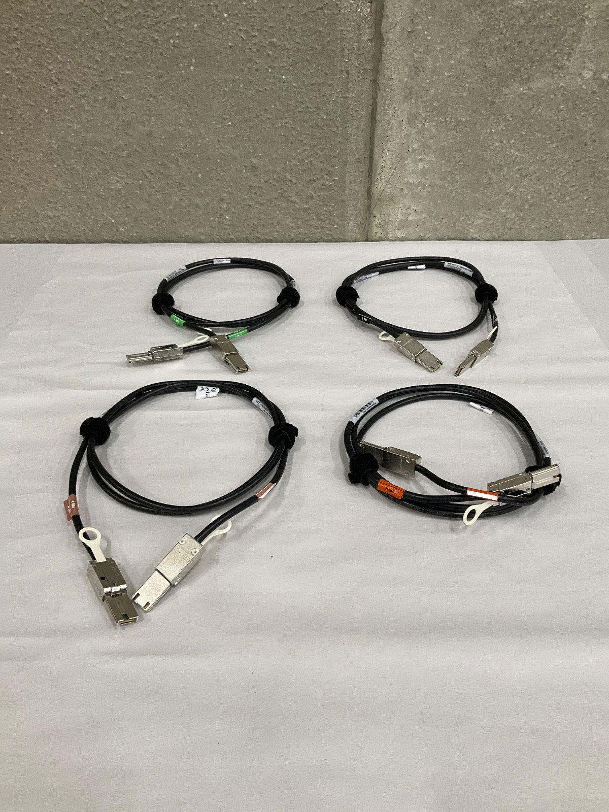 *LOT OF 4* EMC 038-003-787 REV A12 MINI SAS TO MINI SAS AMPHENOL 2M CABLE