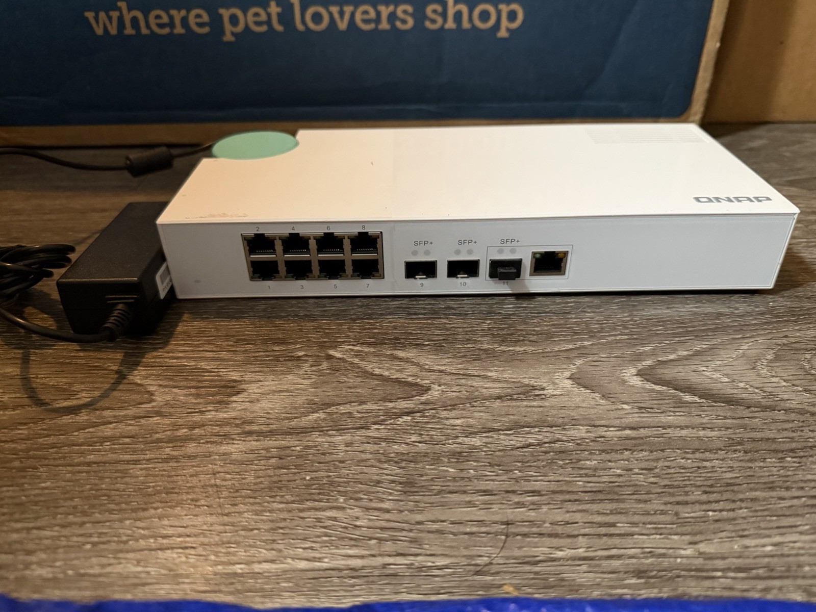 QNAP QSW-308-1C 10GbE Switch 3-Port 10g SFP+/RJ45 with 2 10GB Nics