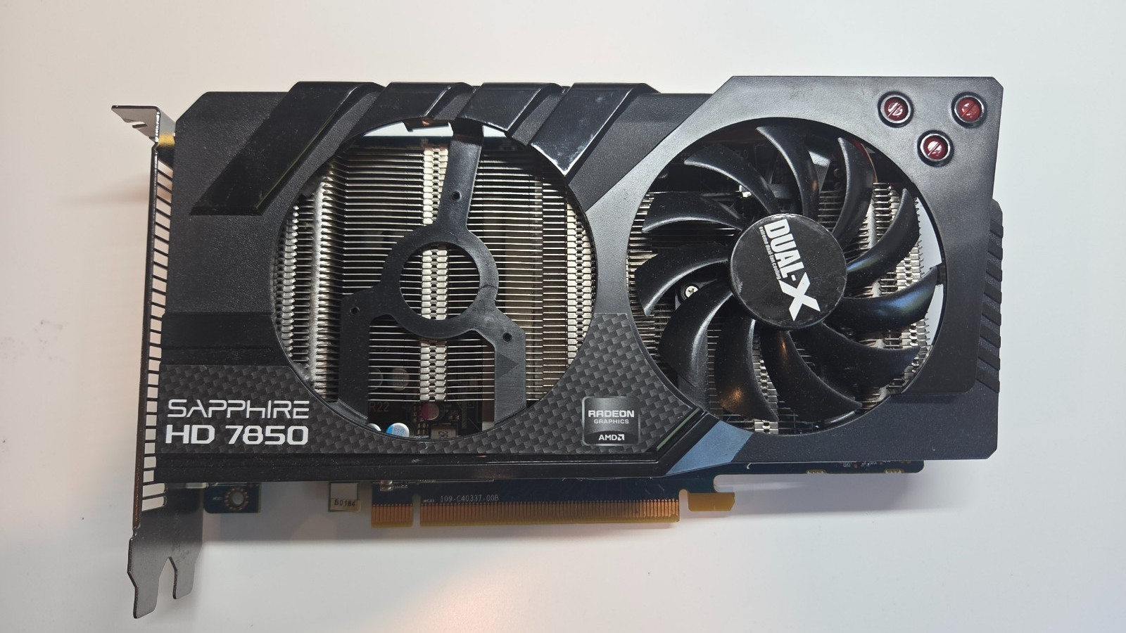 Sapphire Radeon HD 7850 OC 2GB GDDR5 PCIe Graphics Card 11200-01
