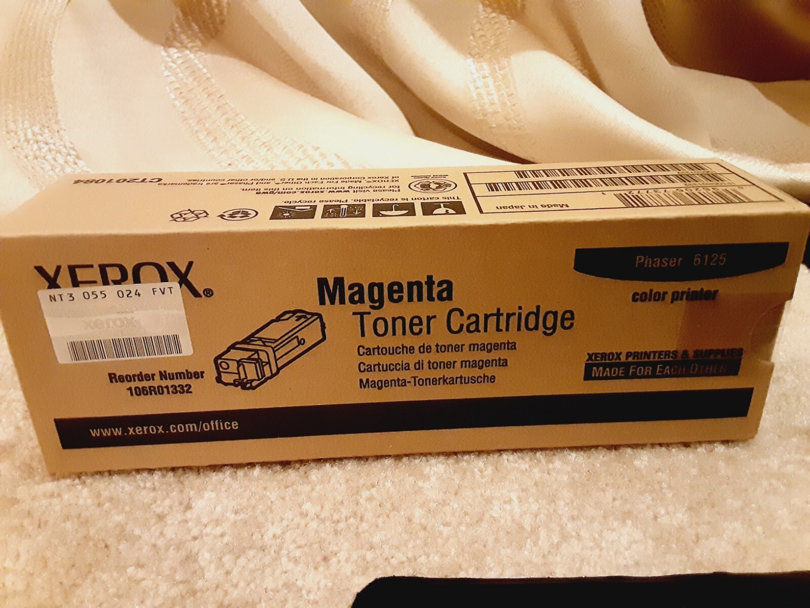 Genuine Xerox 106R01332 Toner Cartridge Magenta Phaser 6125