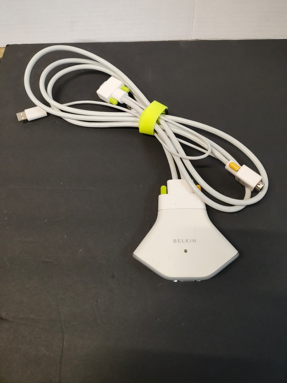 Belkin 4-Port Mobile USB Hub - Model F5U234 - Compact Portable USB 2.0 (9A/B2) A