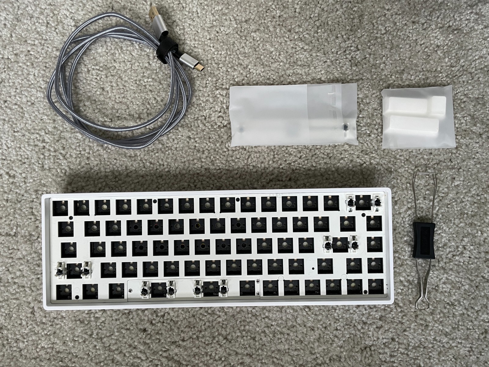Epomaker Skyloong GK68XS Barebone ( + Keycaps) FOAM MOD PLASTIC BODY