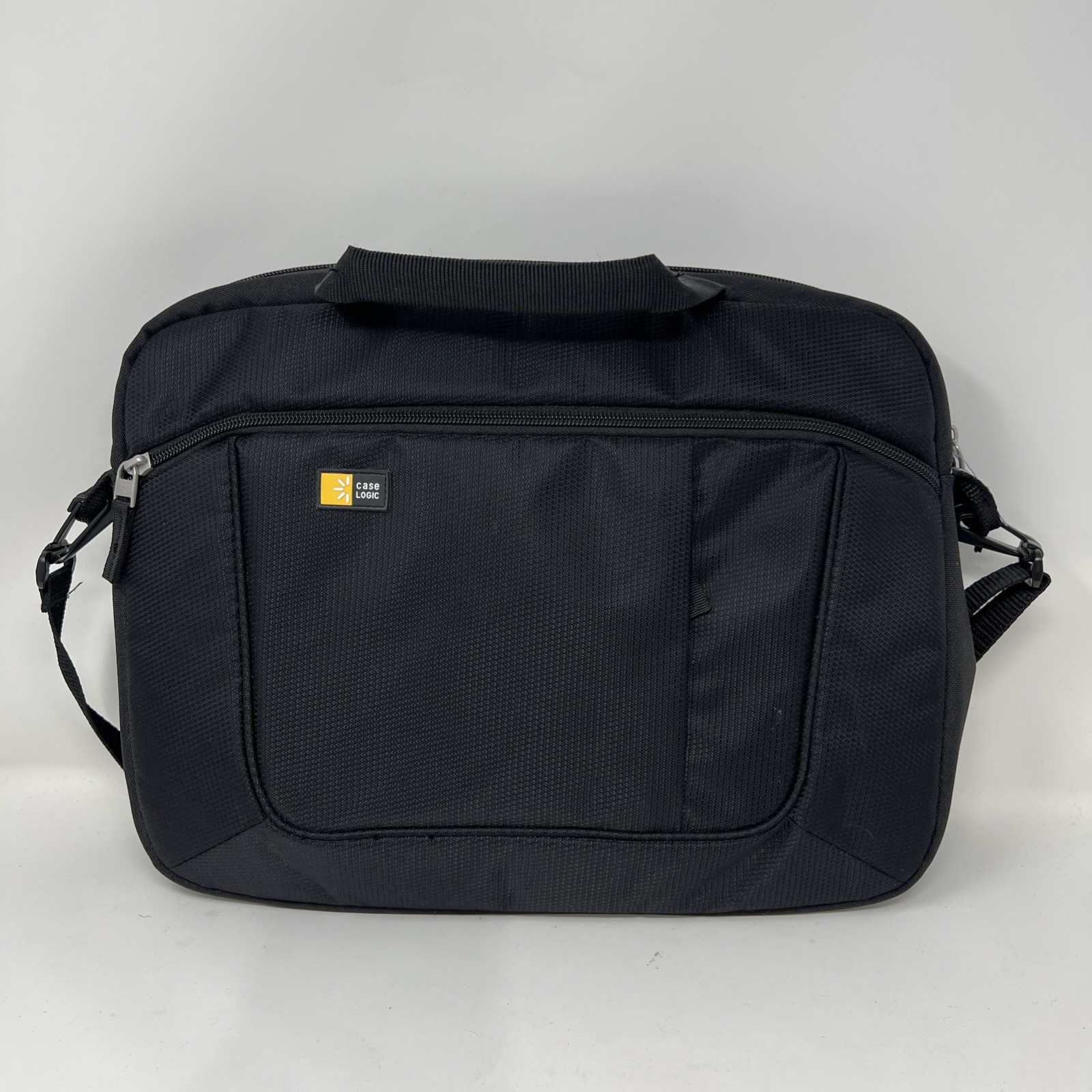 Case Logic Slim Black Laptop & Tablet Sleeve – Fits 14.1 in Laptops & iPad
