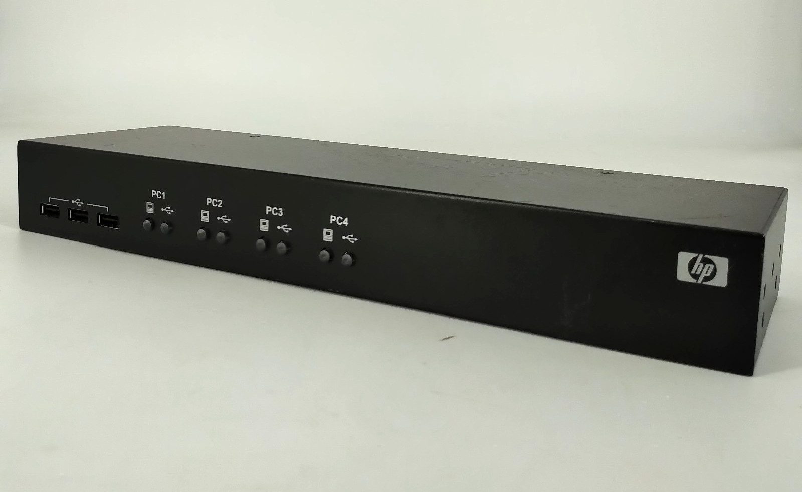 HP AF611A 1x4 USB/PS2 KVM Console Switch 438612-001