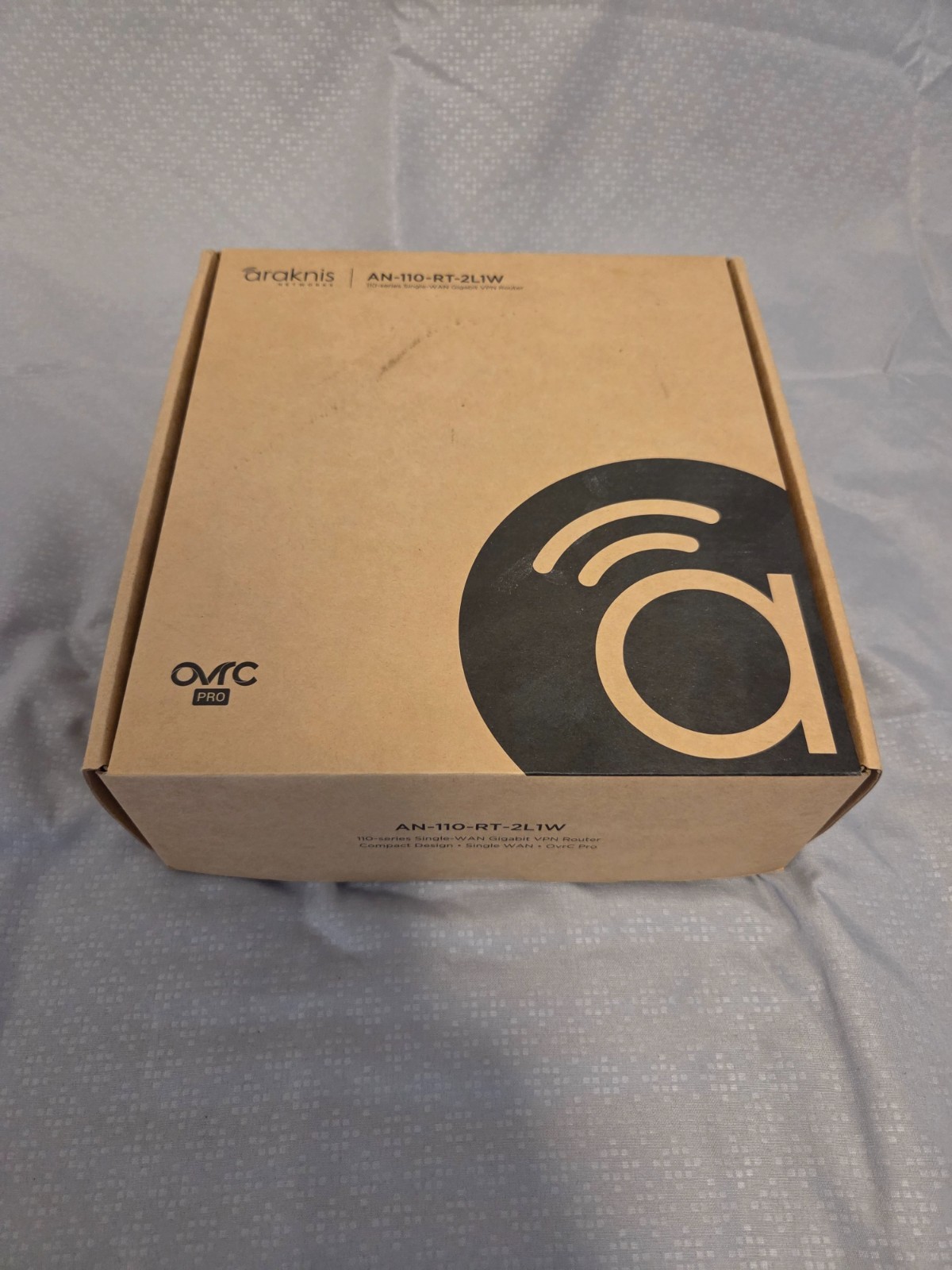 Araknis AN-110-RT-2L1W Gigabit VPN Router - NEW